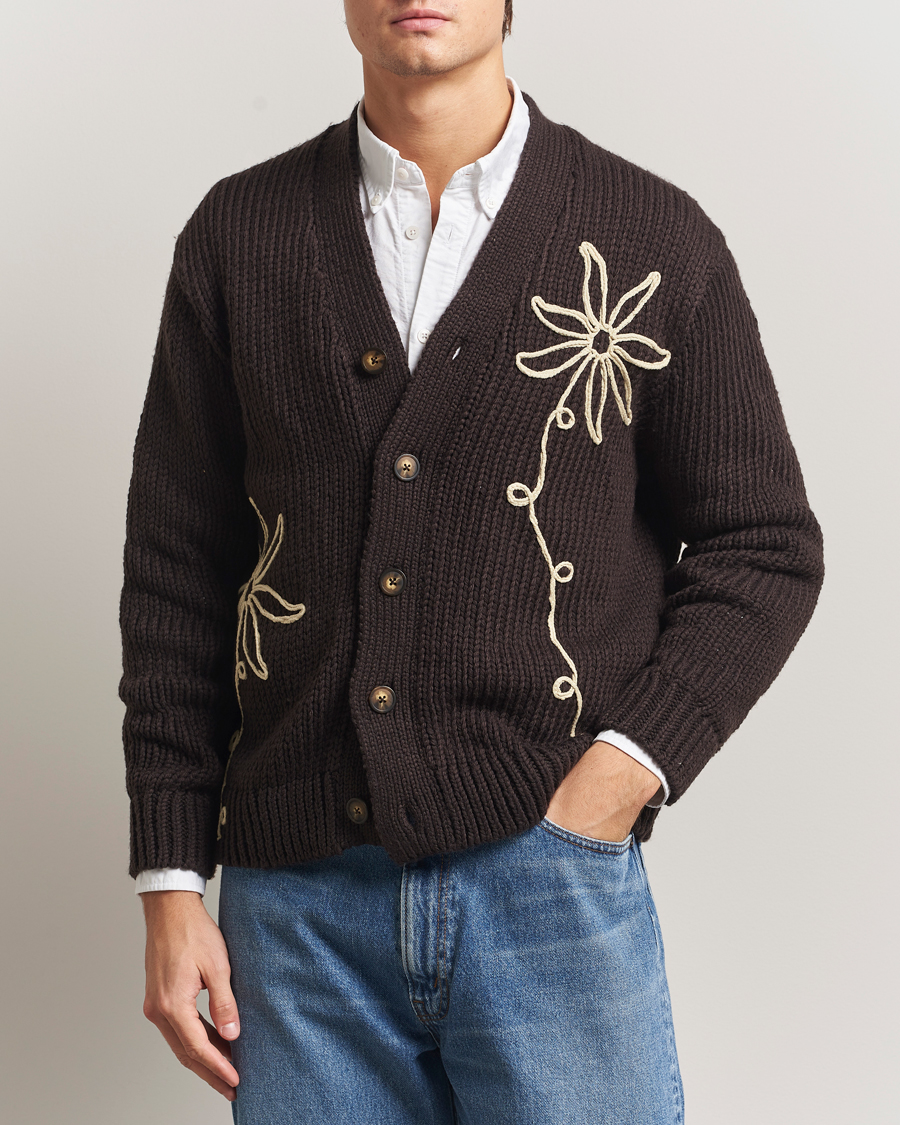 Hombres | Jerséis y prendas de punto | NN07 | Mika Knitted Flower Cardigan Dusky Port