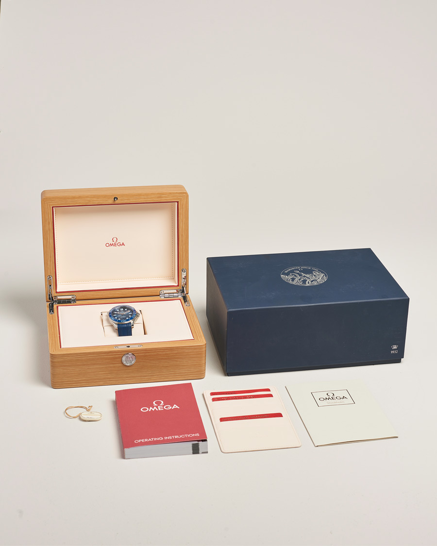 Hombres | Pre-Owned & Vintage Watches | Omega Pre-Owned | Summer Blue Seamaster Diver 300m 75th