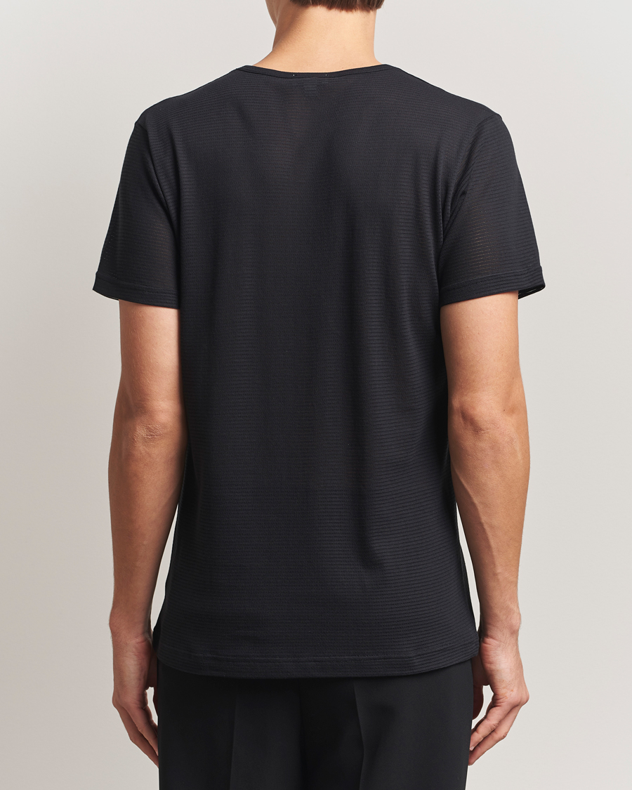 Hombres | Camisetas | Sunspel | Cellular Underwear T-Shirt Black