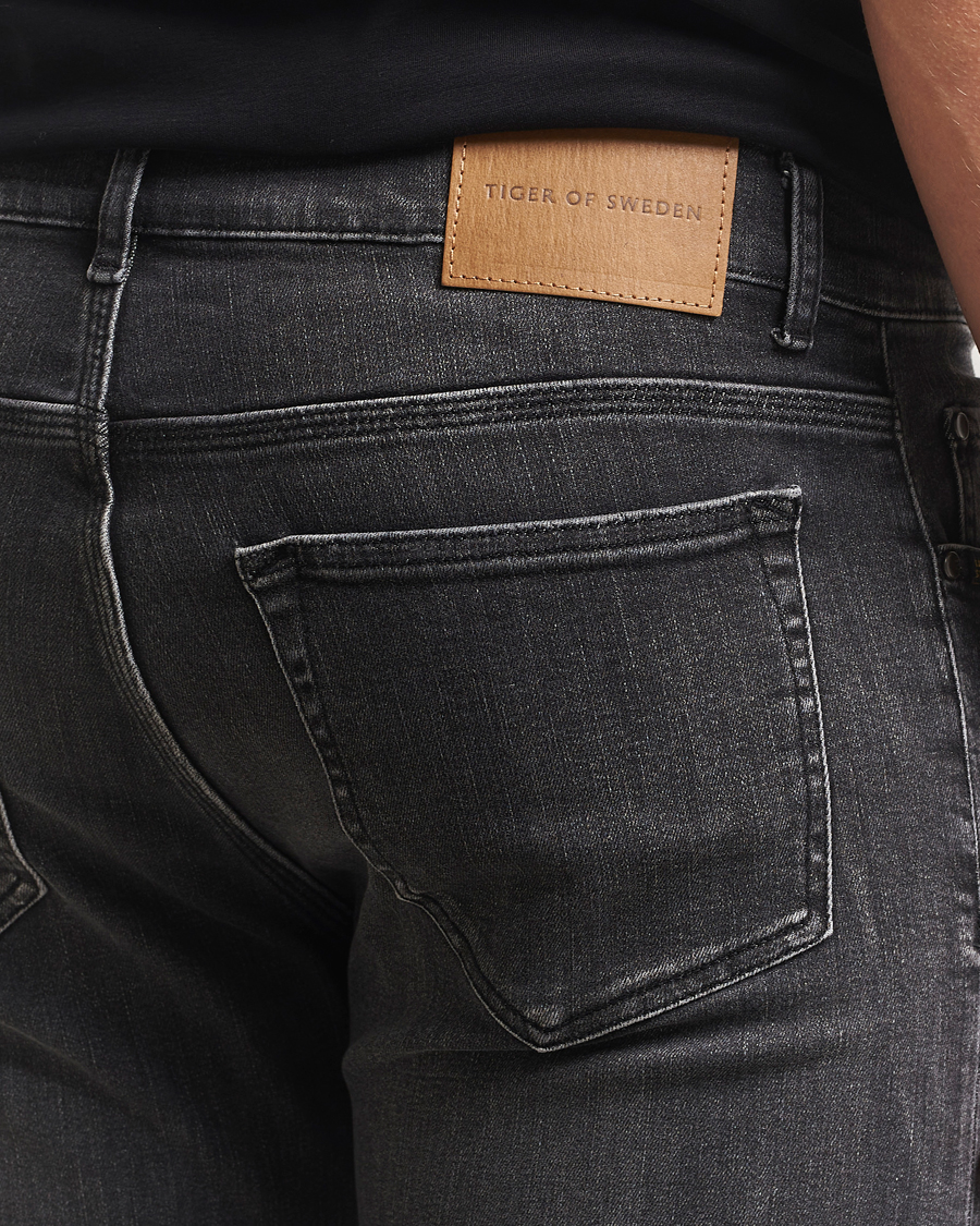 Hombres | Pantalones | Tiger of Sweden | Evolve Jeans Washed Black