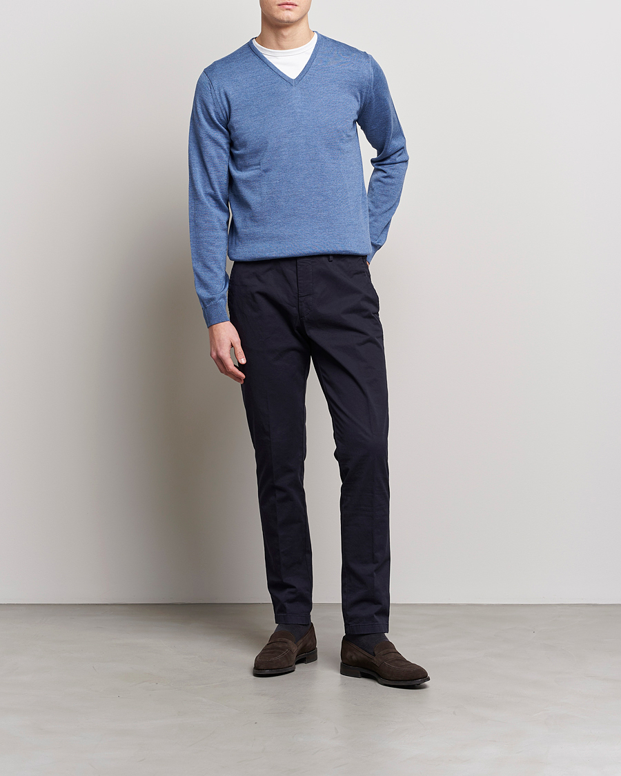 Hombres | Jerséis y prendas de punto | Stenströms | Merino Patch V-Neck Light Blue/Blue