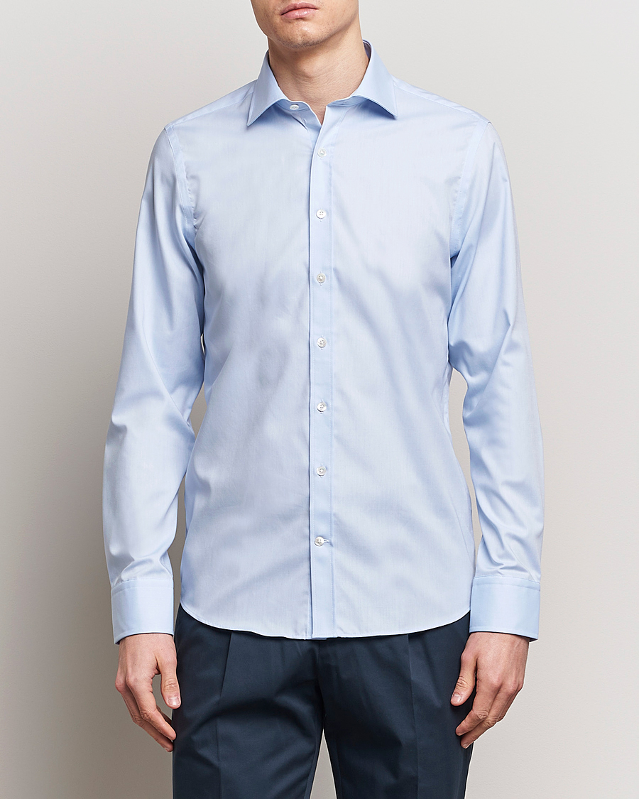 Hombres | Camisas | Oscar Jacobson | Slim Fit Cut Away Non Iron Twill Light Blue