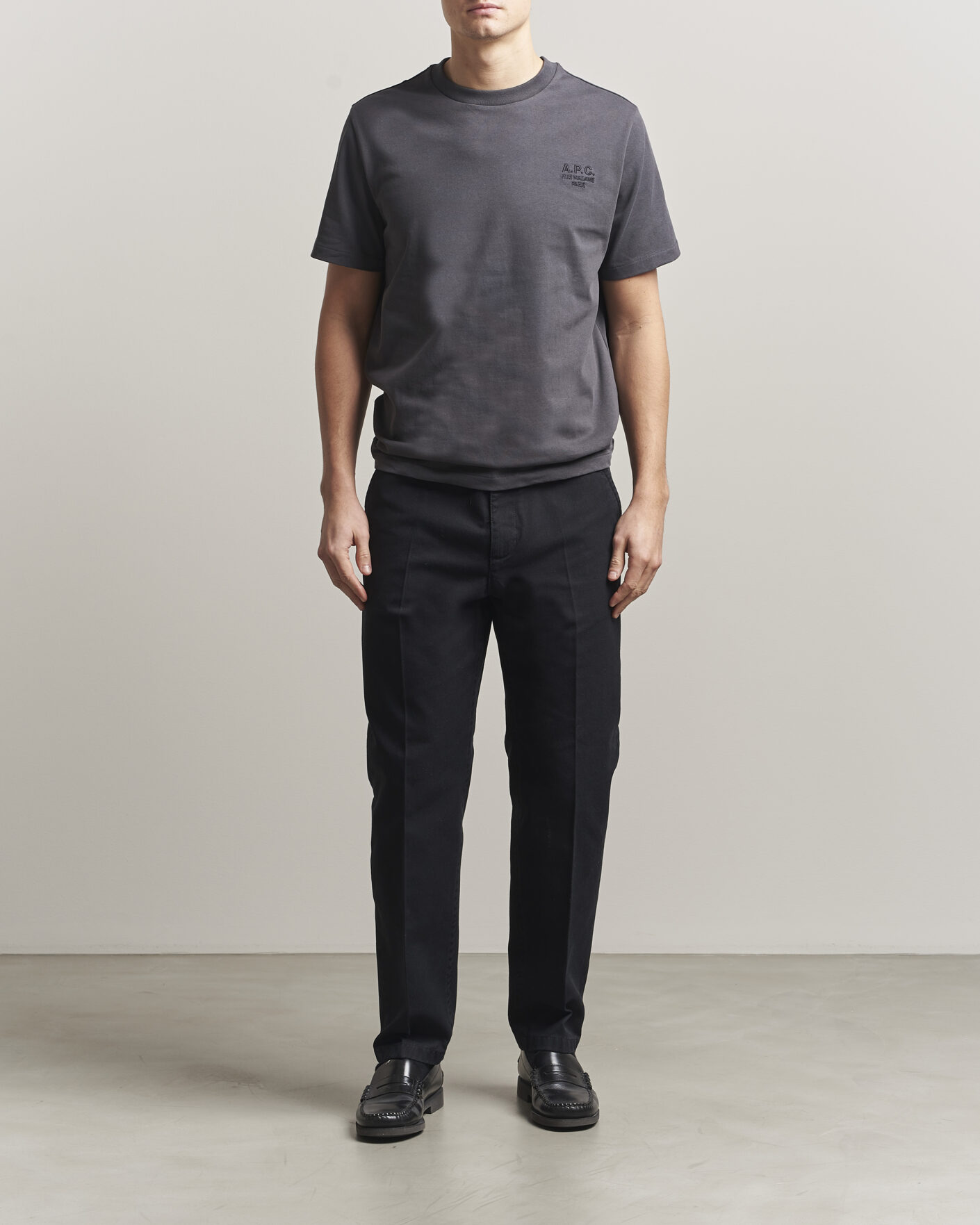 Hombres | Camisetas | A.P.C. | Rue Madame T-Shirt Faded Black