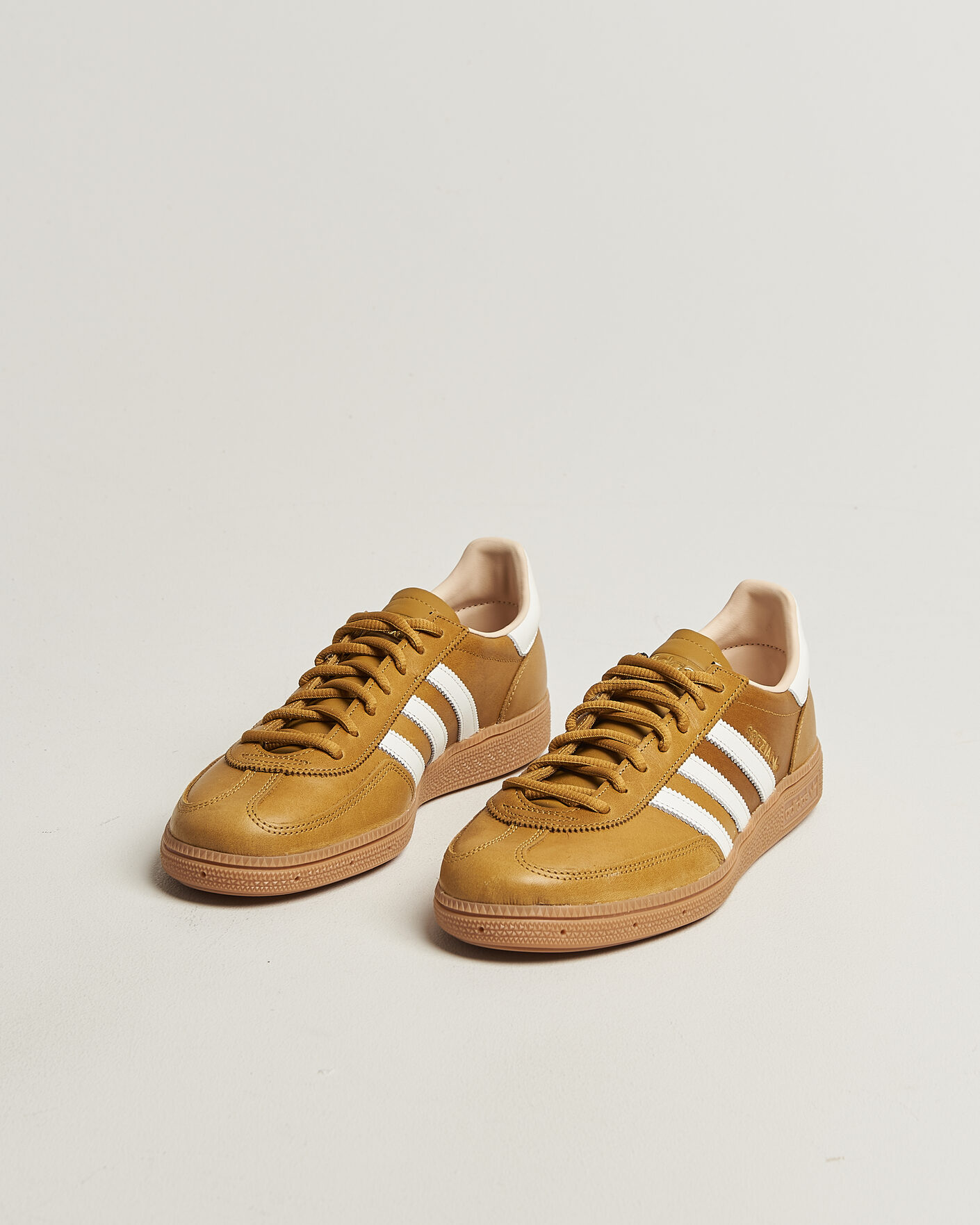 Hombres | Zapatillas | adidas Originals | Handball Spezial Sneaker Gold Brown/White