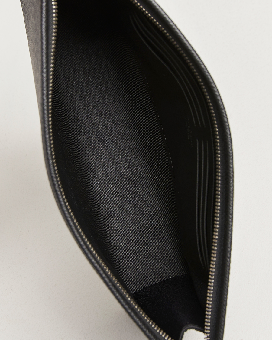 Hombres | Pre-Owned & Vintage Bags | Louis Vuitton Pre-Owned | Pochette Voyage Taiga MM Black