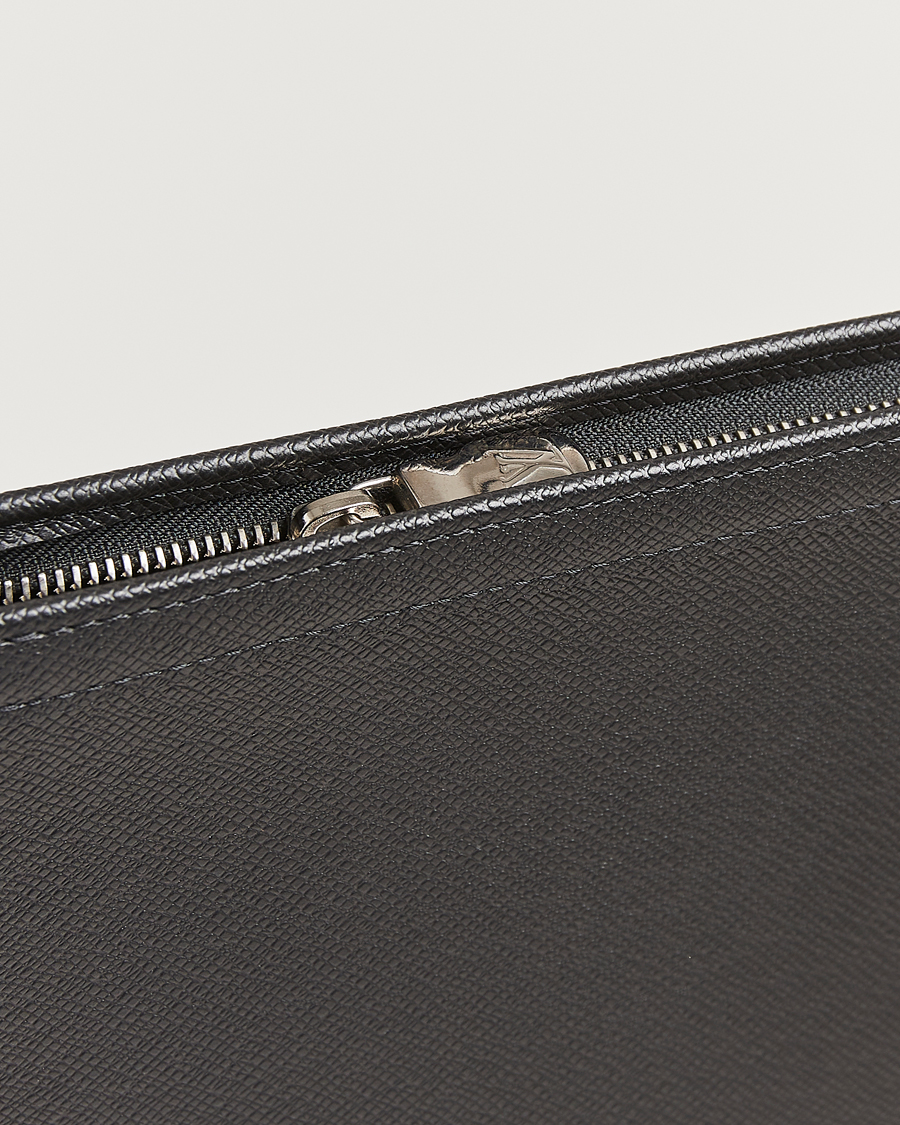 Hombres | Pre-Owned & Vintage Bags | Louis Vuitton Pre-Owned | Pochette Voyage Taiga MM Black