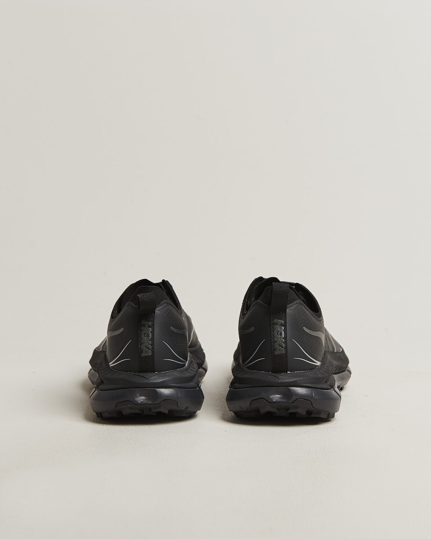 Hombres |  | Hoka | Mafate Speed 4 Lite Black/Outer Orbit