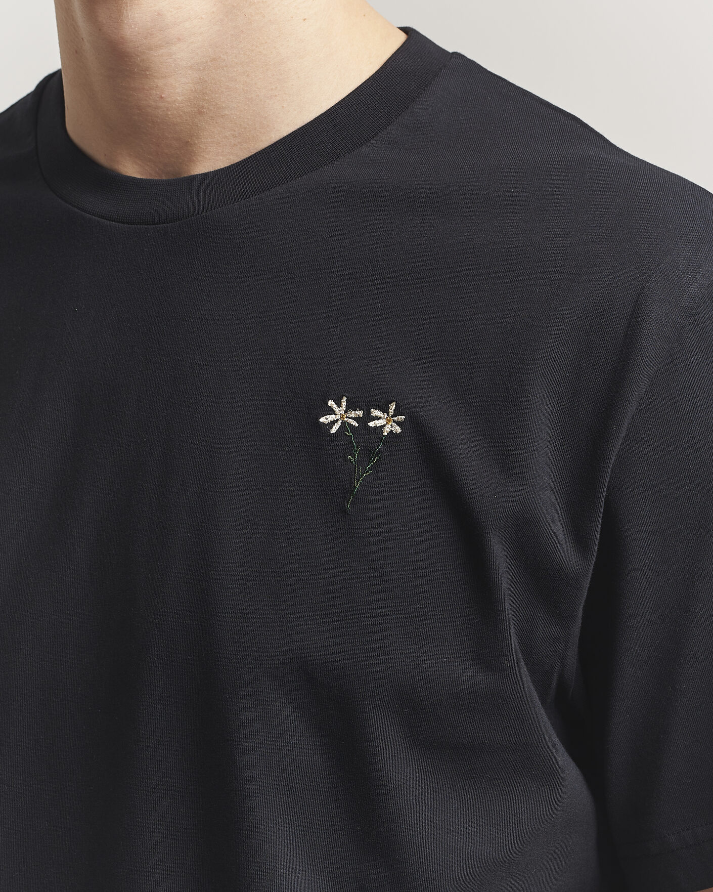 Hombres | Camisetas | Forét | Posy T-Shirt Black