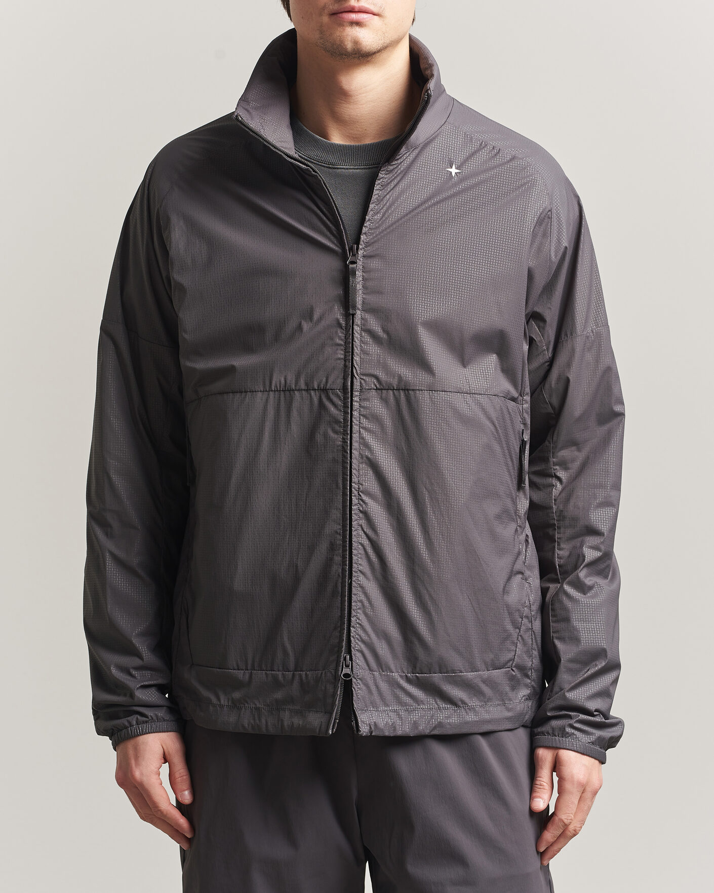Hombres | Abrigos y chaquetas | Stone Island | Stellina Nylon Stretch Field Jacket Charcoal