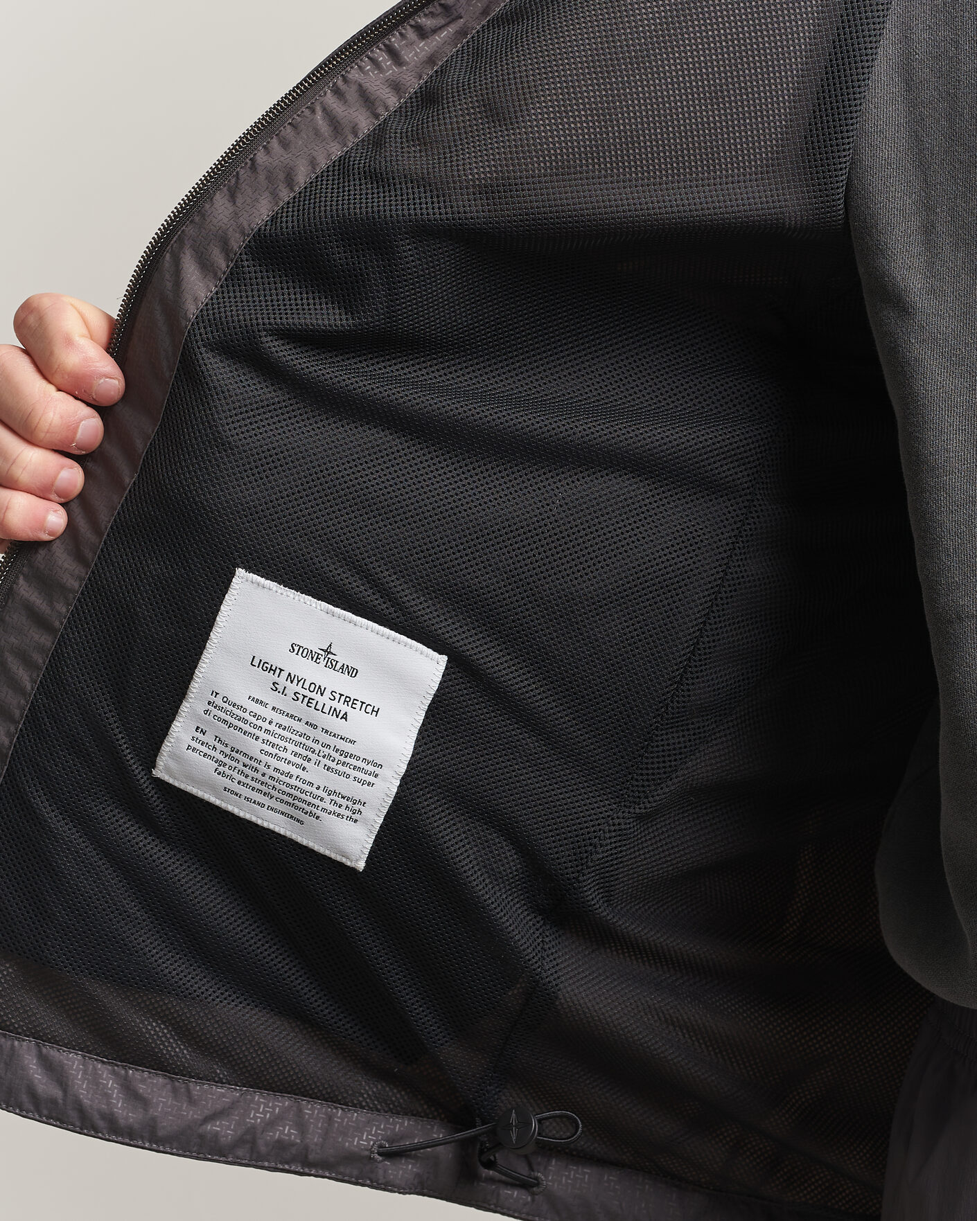 Hombres | Abrigos y chaquetas | Stone Island | Stellina Nylon Stretch Field Jacket Charcoal