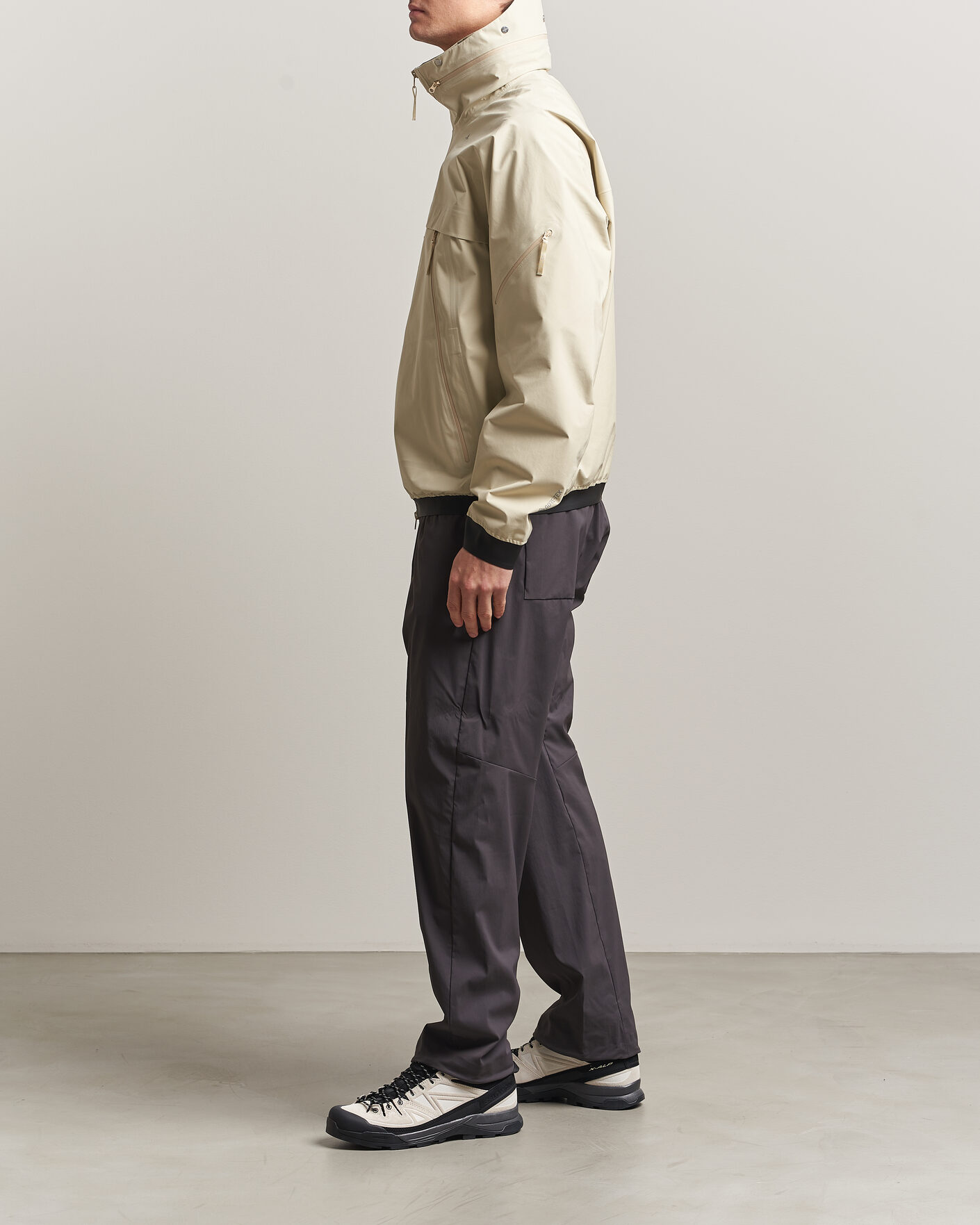 Hombres | Pantalones | Stone Island | Stellina Technical Nylon Stretch Trousers Charcoal
