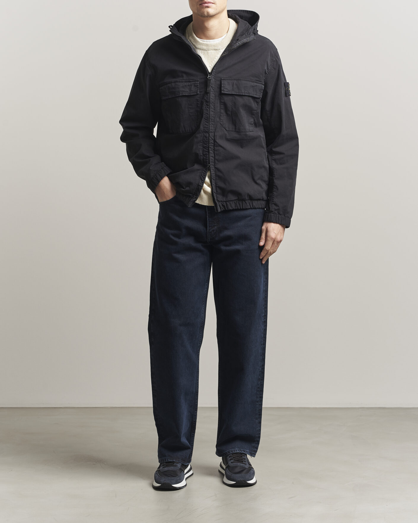 Hombres | Abrigos y chaquetas | Stone Island | Stretch Cotton Twill Hood Jacket Black