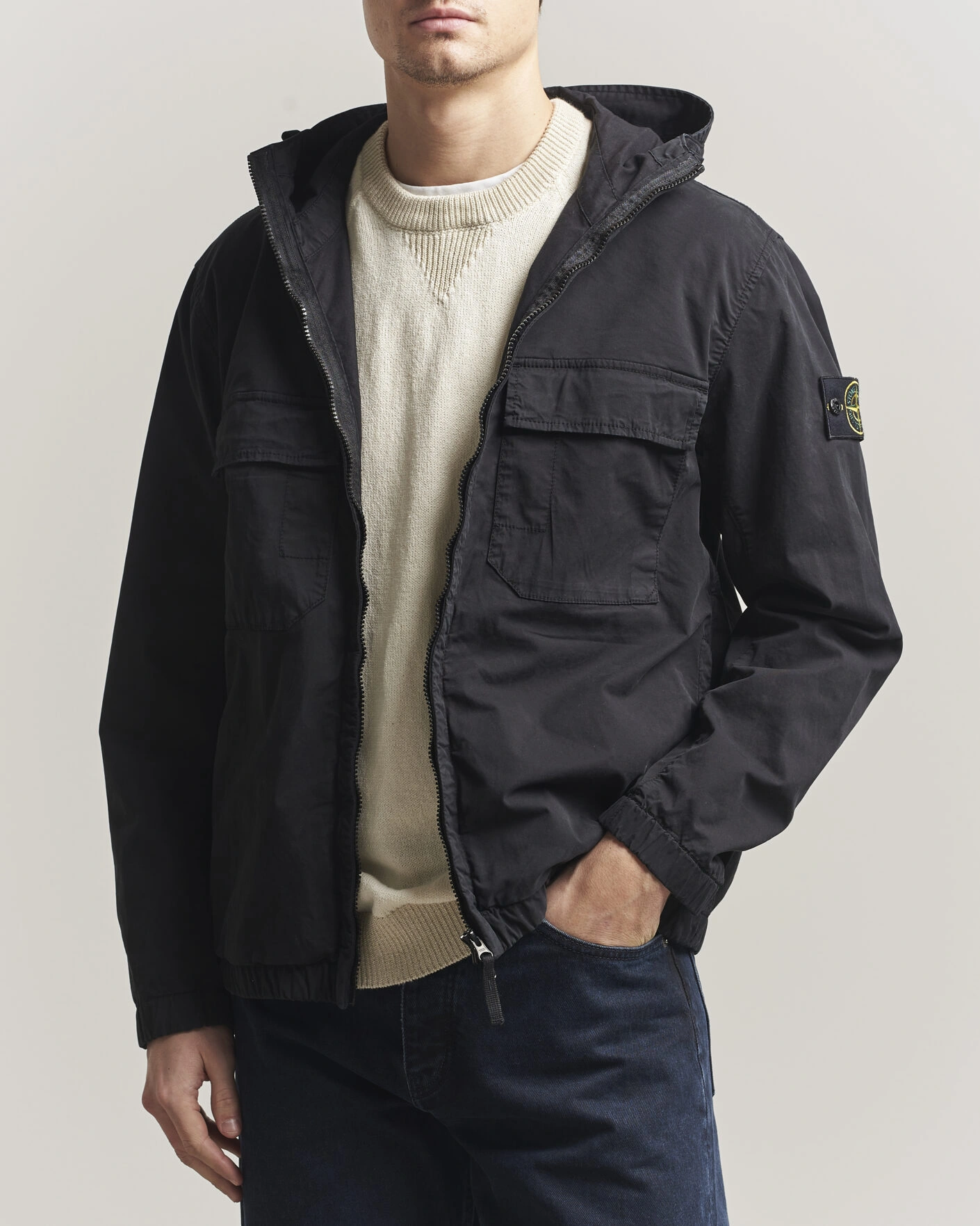 Hombres | Abrigos y chaquetas | Stone Island | Stretch Cotton Twill Hood Jacket Black