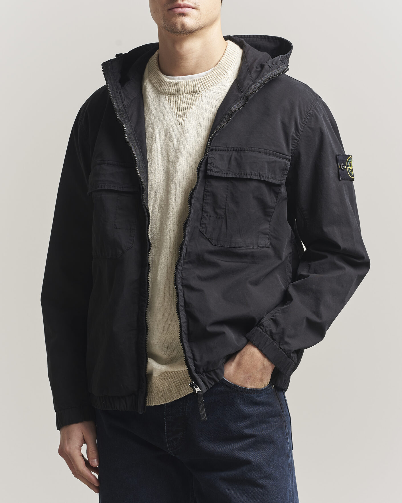 Hombres | Abrigos y chaquetas | Stone Island | Stretch Cotton Twill Hood Jacket Black