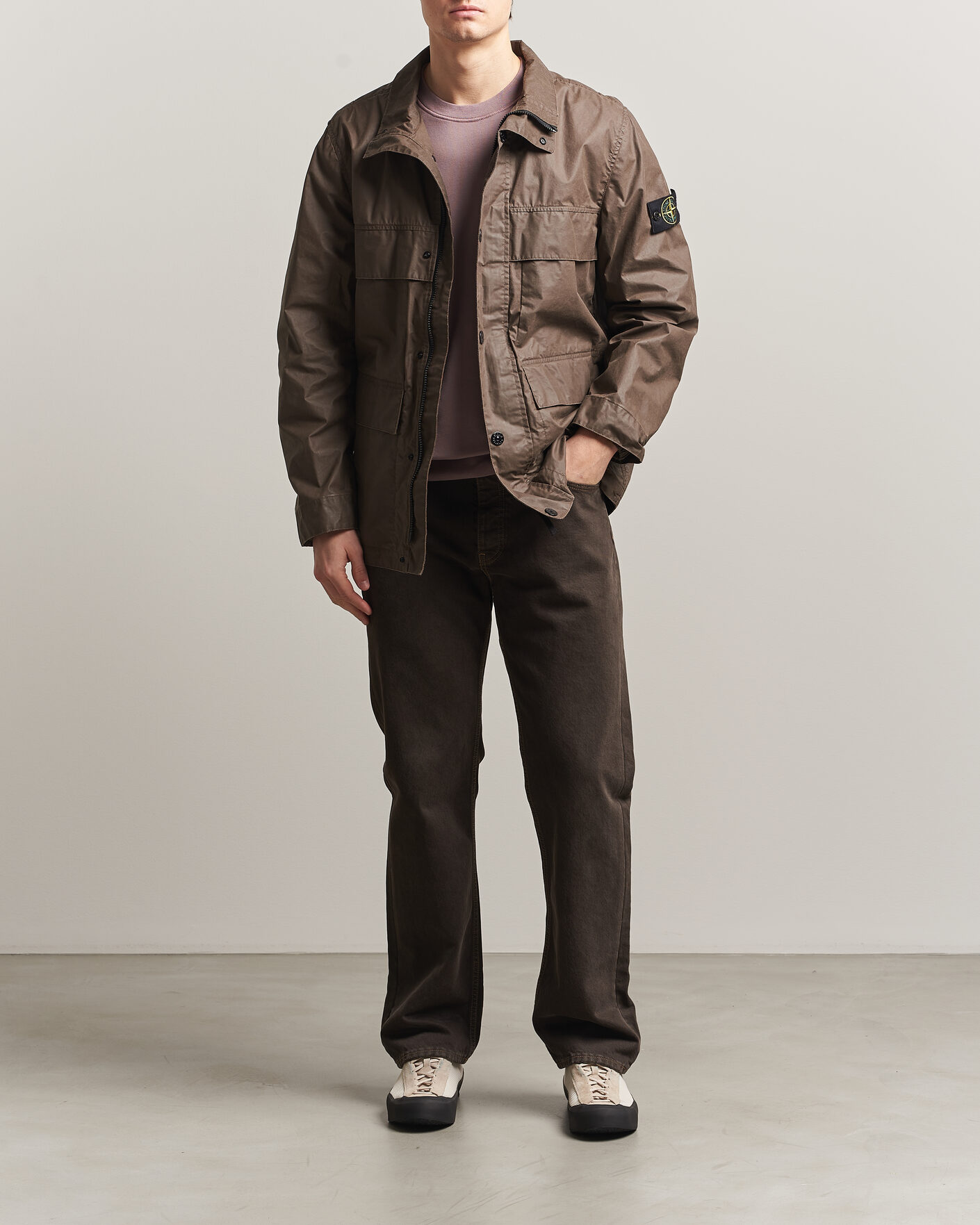 Hombres | Abrigos y chaquetas | Stone Island | Waxed Pigment Cotton Tela Field Jacket Umber