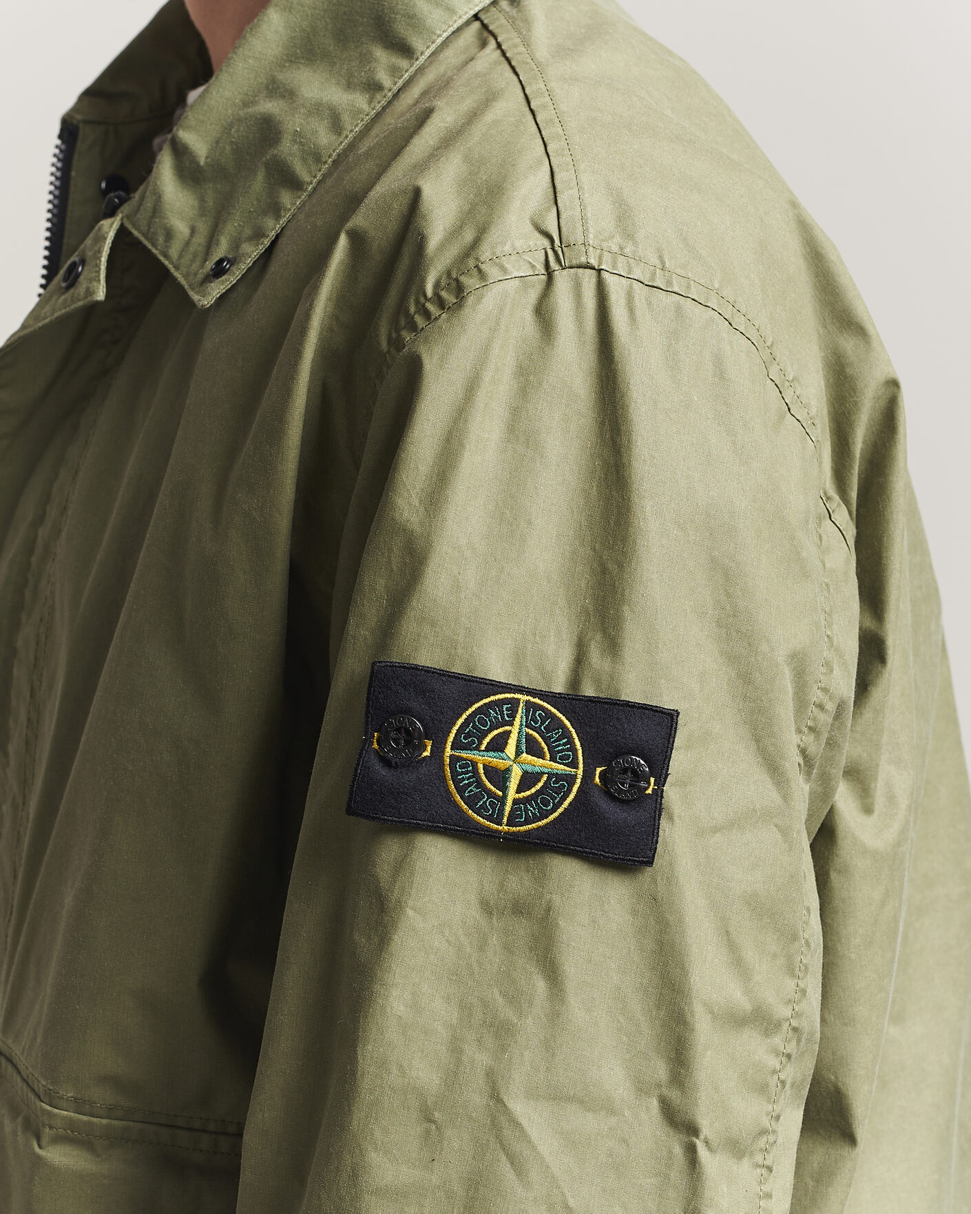 Hombres | Abrigos y chaquetas | Stone Island | Waxed Pigment Cotton Tela Coach Jacket Military Green