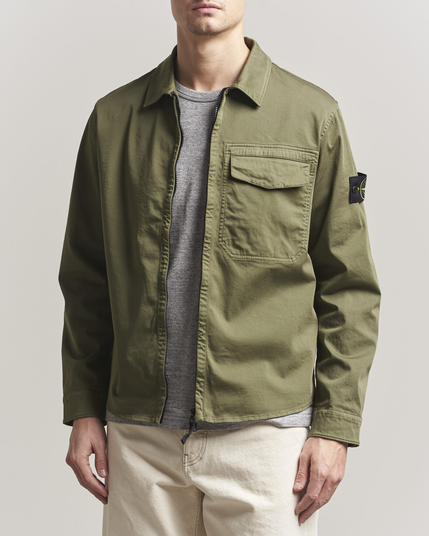 Hombres | Camisas | Stone Island | Cotton Stretch Zip Overshirt Military Green