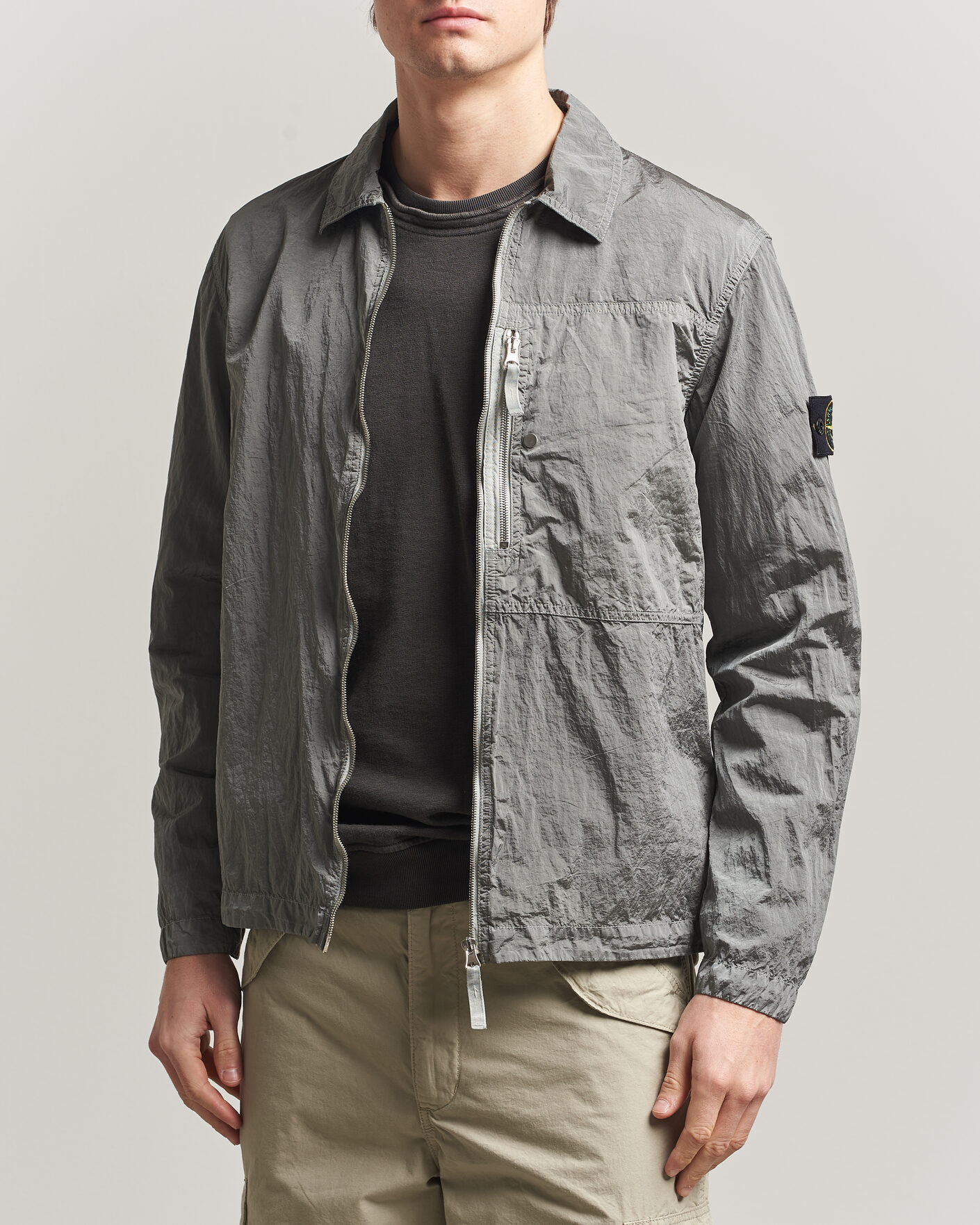 Hombres | Camisas | Stone Island | Nylon Metal Zip Overshirt Pearl Grey