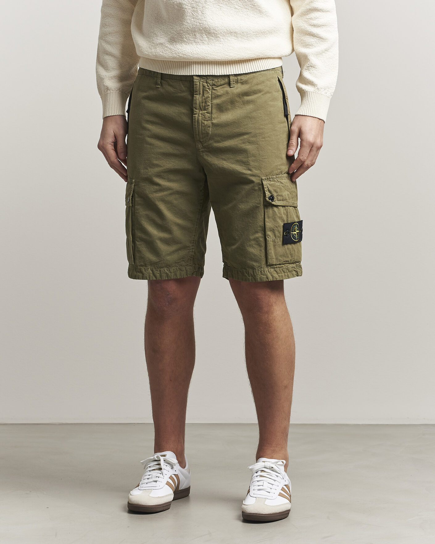 Hombres | Pantalones cortos | Stone Island | Brushed Cotton Canvas Cargo Shorts Military Green