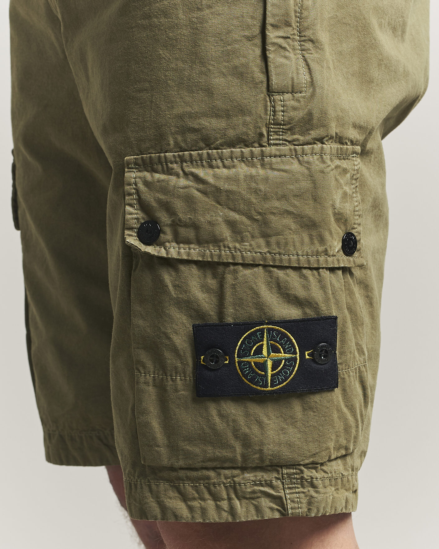Hombres | Pantalones cortos | Stone Island | Brushed Cotton Canvas Cargo Shorts Military Green