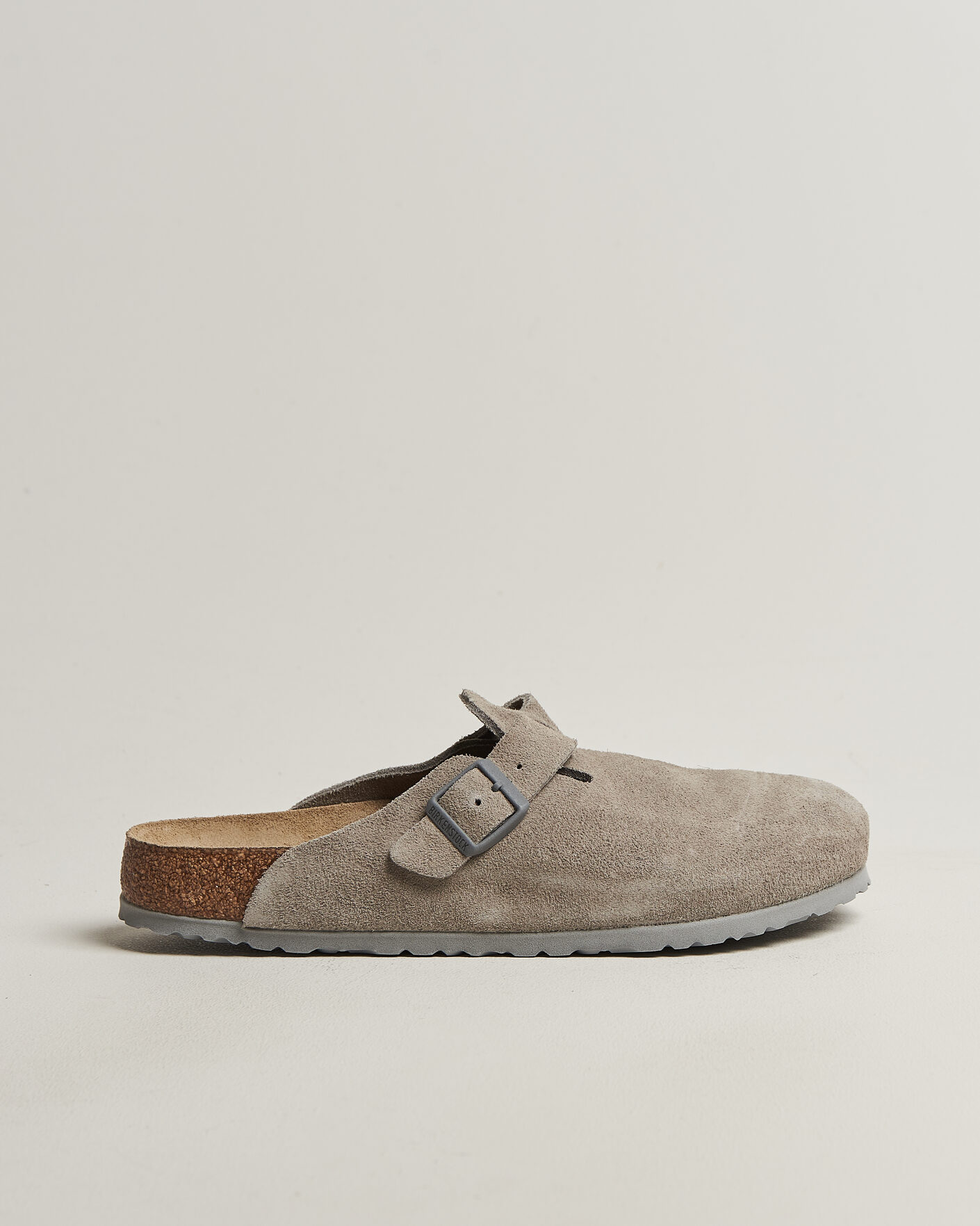 Hombres | Sandalias y chanclas | BIRKENSTOCK | Boston Soft Footbed Stone Coin Suede