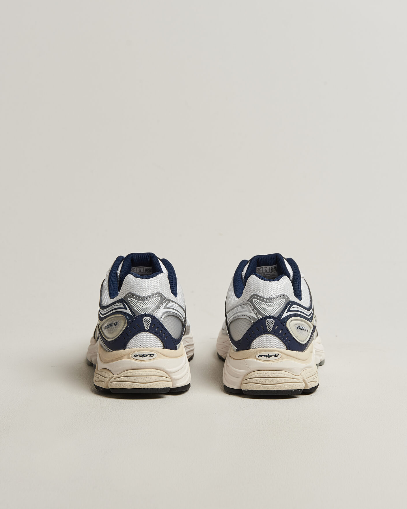 Hombres | Zapatillas | Saucony | Progrid Omni 9 Running Sneaker White/Navy