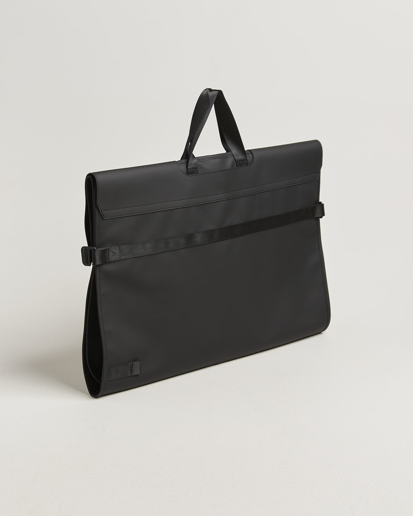 Hombres | RAINS OTG Suit Bag Black | RAINS | OTG Suit Bag Black