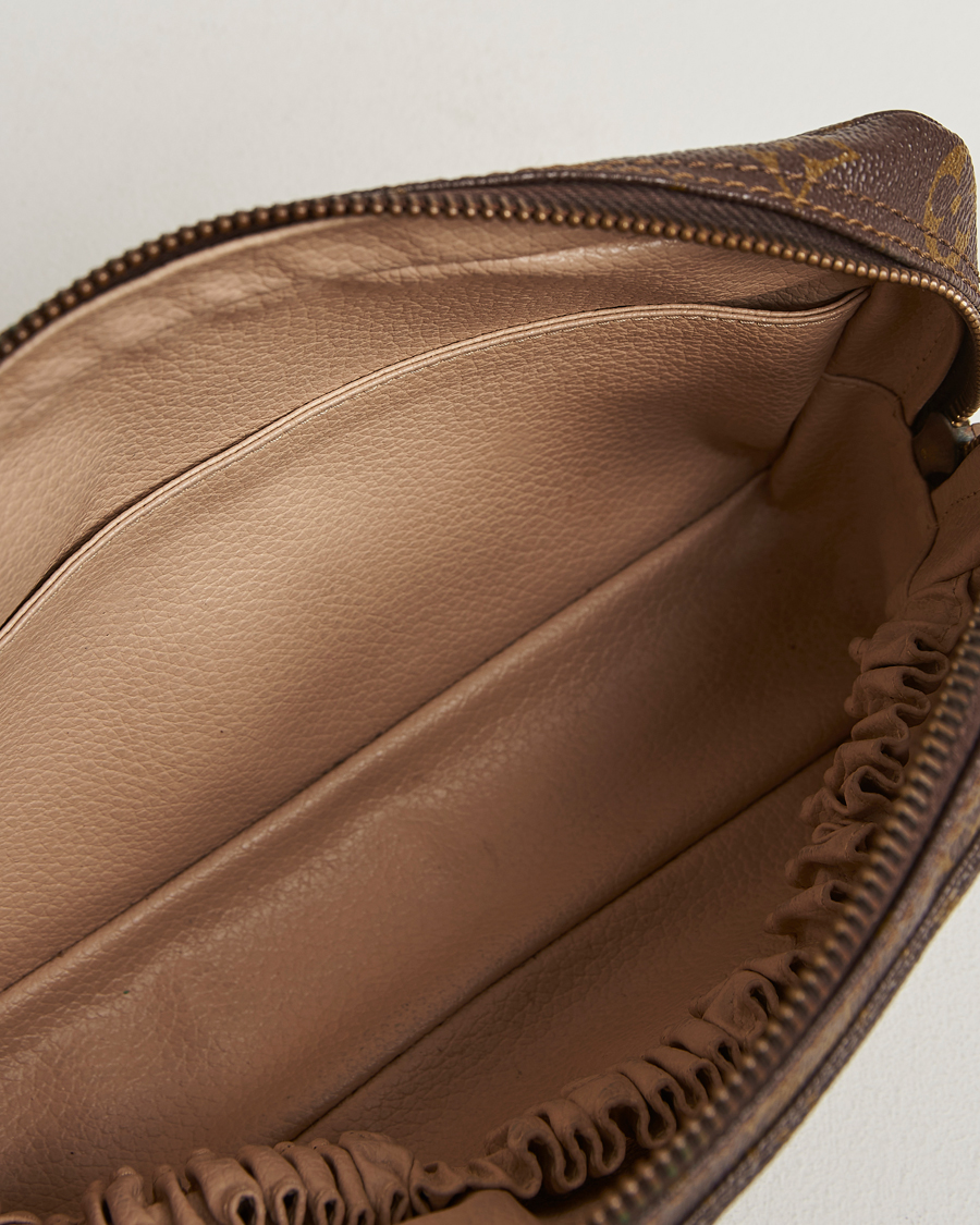 Hombres | Louis Vuitton Pre-Owned Trousse Toilette 23 Monogram | Louis Vuitton Pre-Owned | Trousse Toilette 23 Monogram