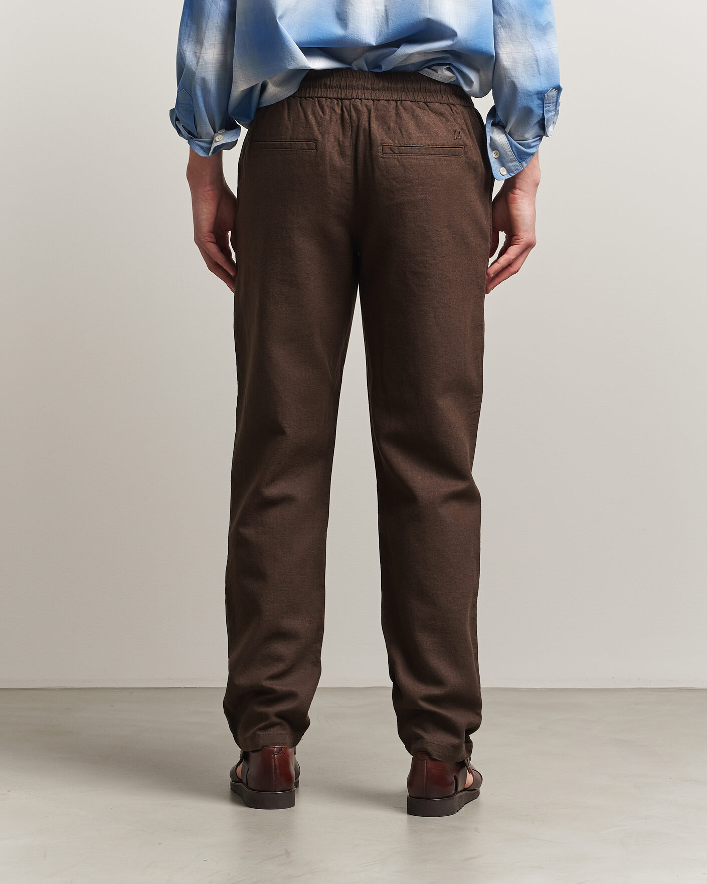 Hombres | Pantalones | LES DEUX | Patrick Heavy Linen/Cotton Pants Brown