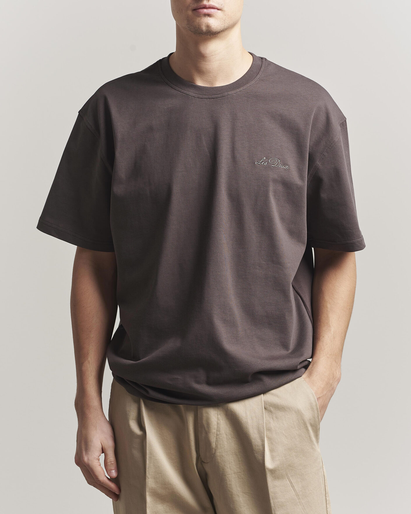 Hombres | Camisetas | LES DEUX | Crew T-Shirt Coffee Brown