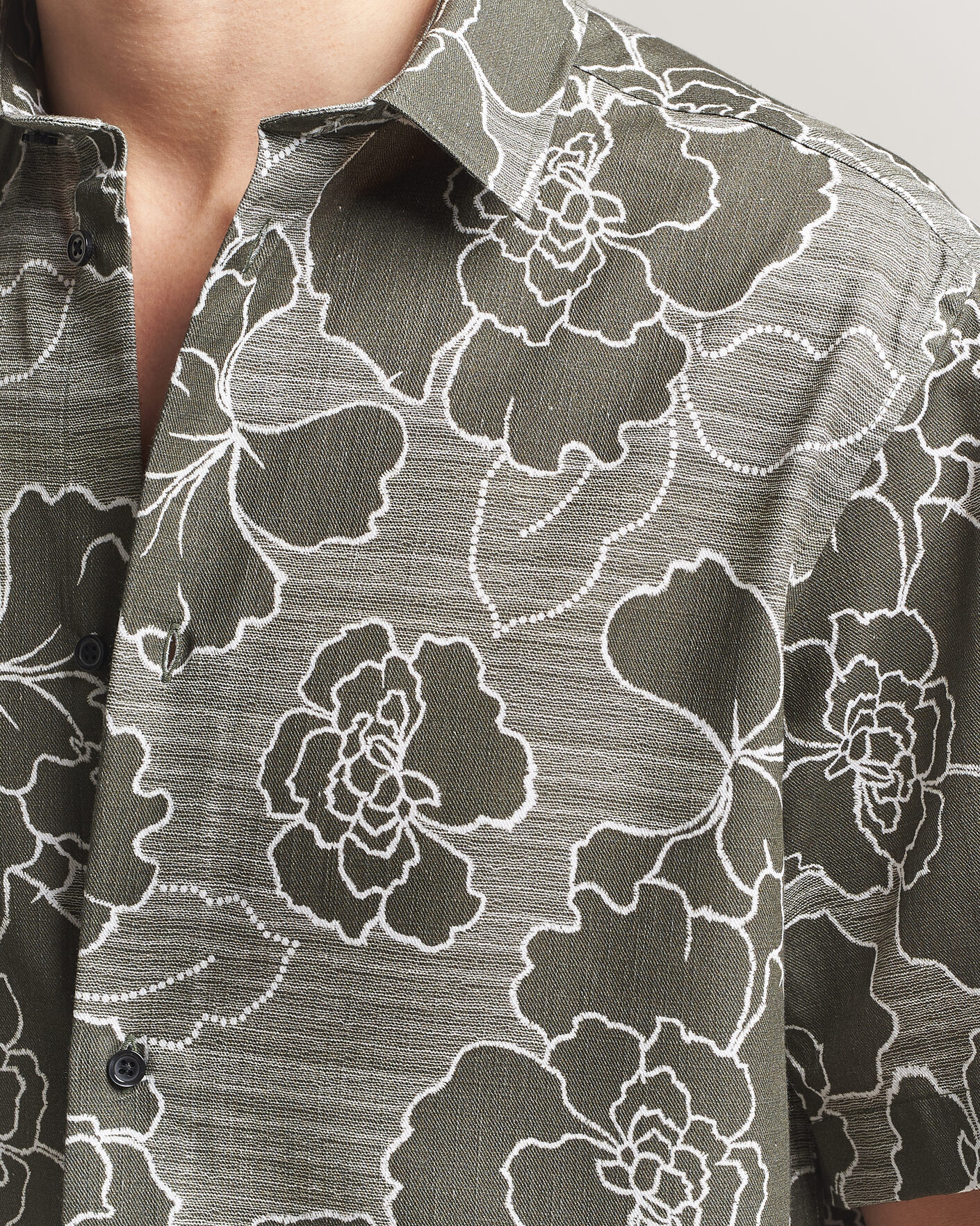 Hombres | Camisas | LES DEUX | Charlie Poppy AOP Short Sleeve Shirt Olive Night