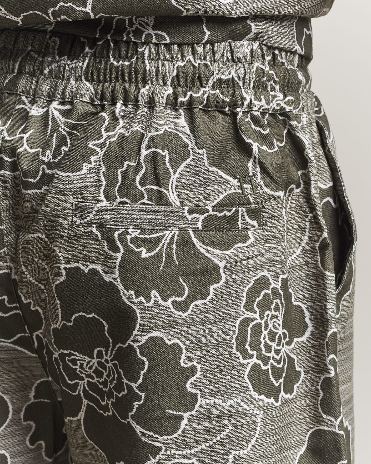 Hombres | Pantalones cortos | LES DEUX | Charlie Poppy AOP Shorts Olive Night