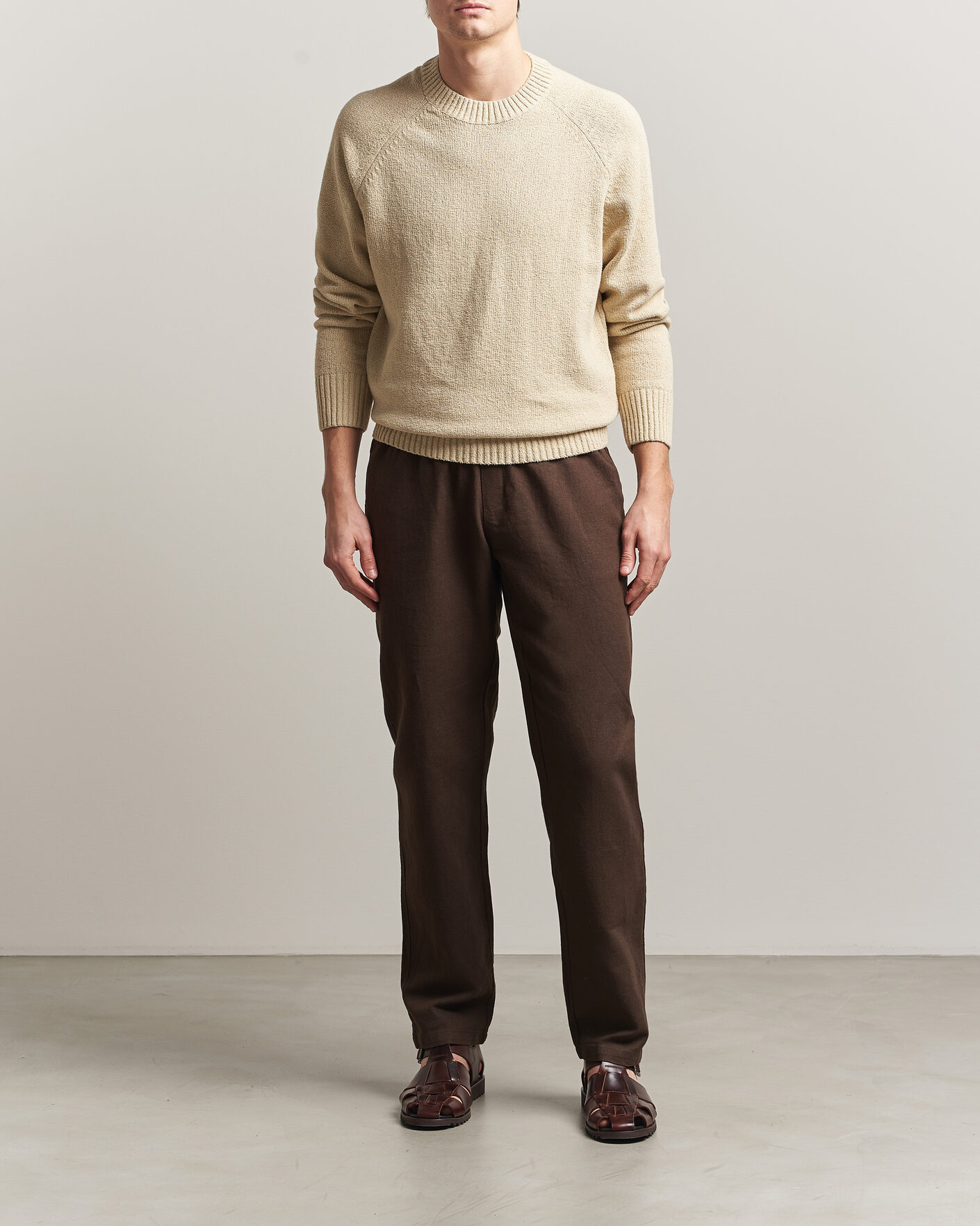 Hombres | Jerséis y prendas de punto | LES DEUX | Brad Knitted Roundneck Oyster Grey/White