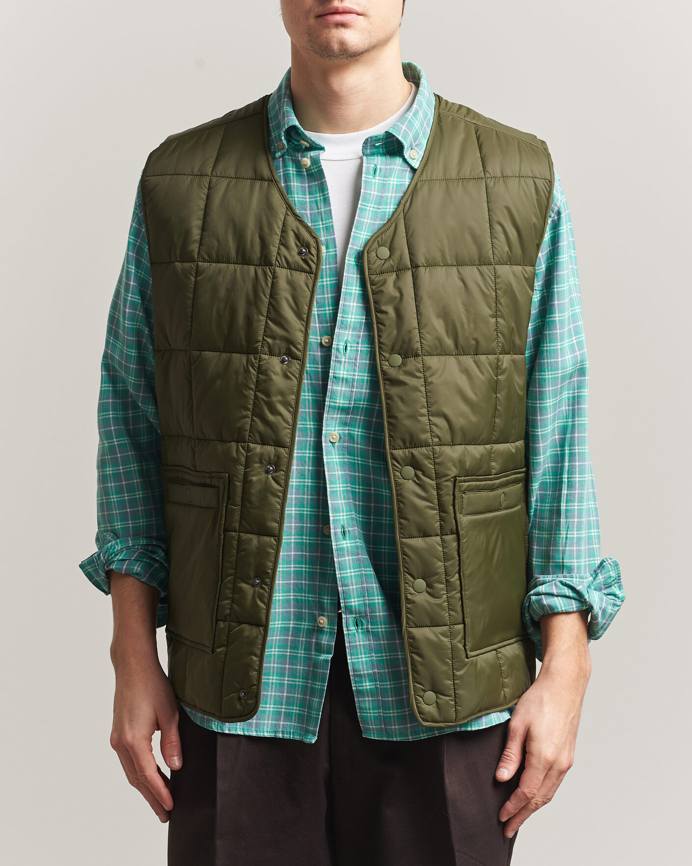 Hombres | Chalecos | LES DEUX | Matt Quilted Vest Olive Night