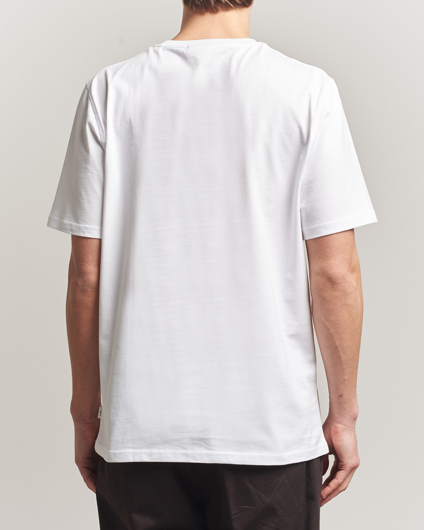 Hombres | Camisetas | LES DEUX | Brday Emblem T-Shirt White