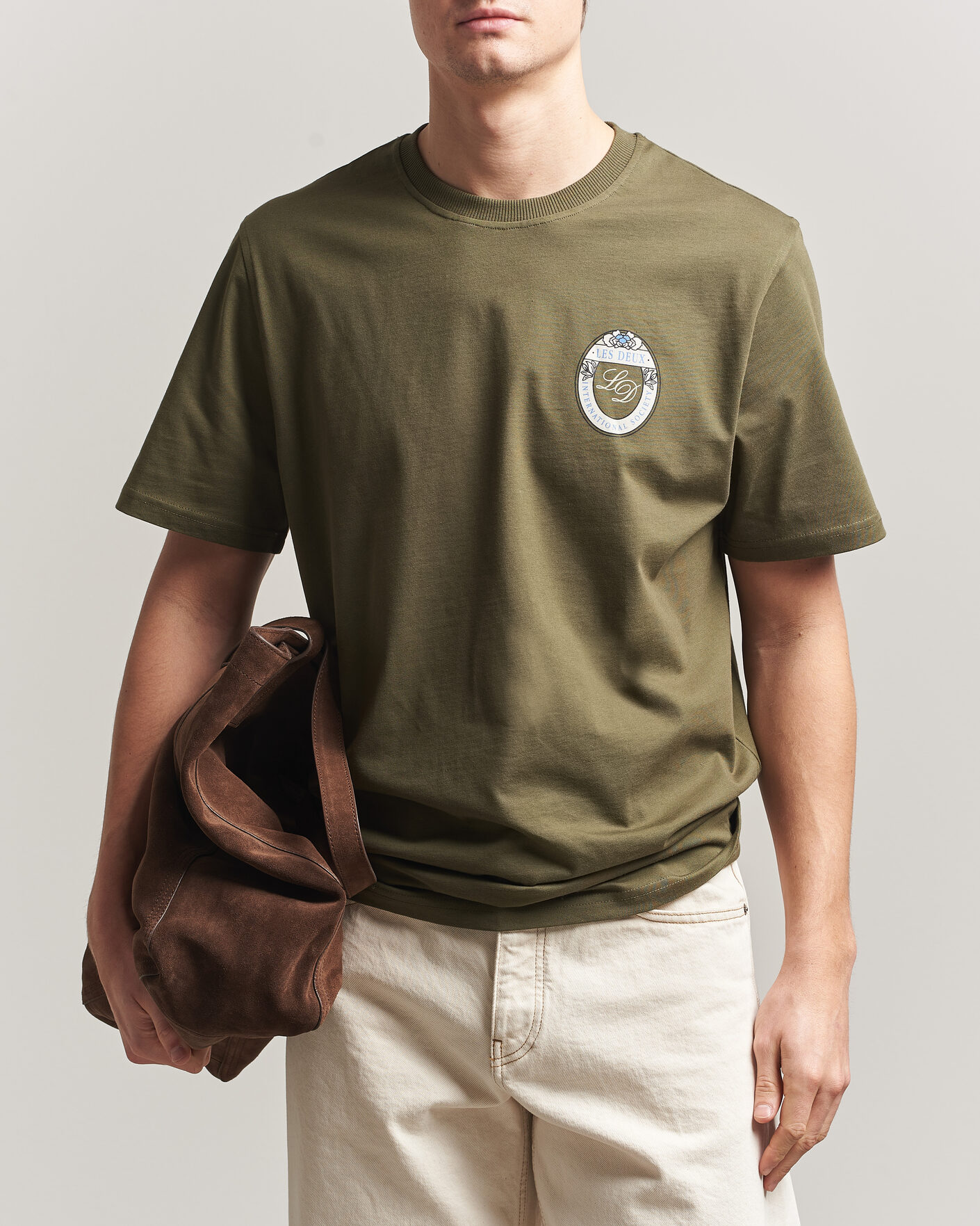 Hombres | Camisetas | LES DEUX | Brday Emblem T-Shirt Olive Night Green