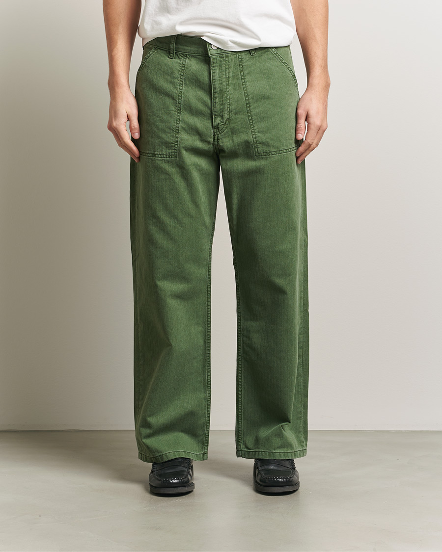 Hombres | Pantalones | Jeanerica | Genua Herringbone Worker Chino Chevron Green