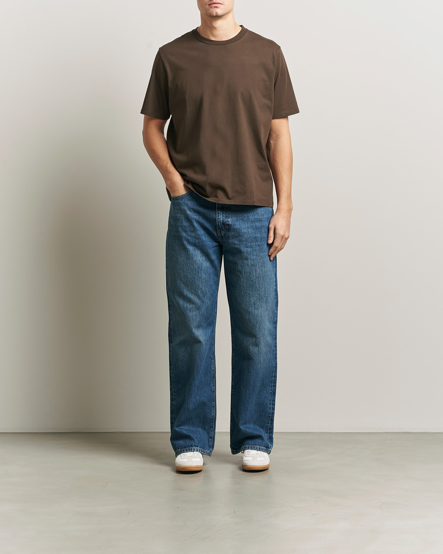 Hombres | Camisetas | Jeanerica | Delon Crew Neck T-Shirt Brown