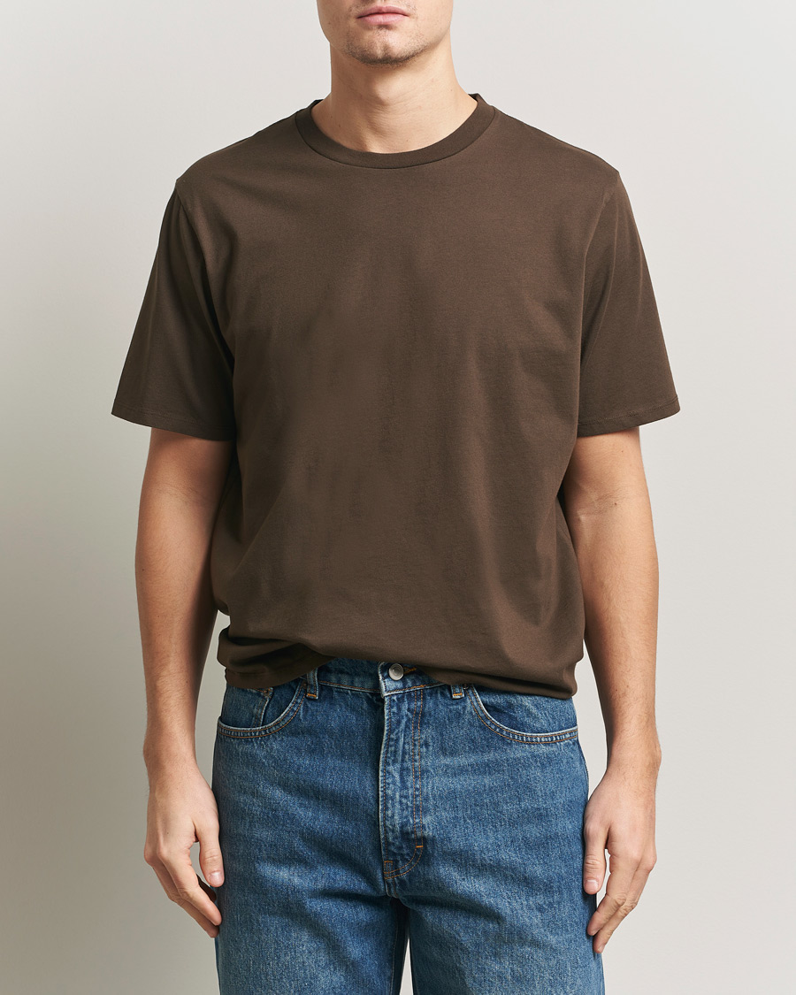 Hombres | Camisetas | Jeanerica | Delon Crew Neck T-Shirt Brown