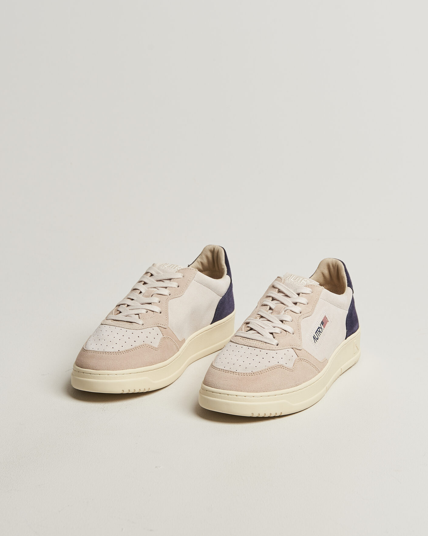 Hombres | Zapatillas | Autry | Medalist Low Suede Mix Sneaker Blue/White/Sand
