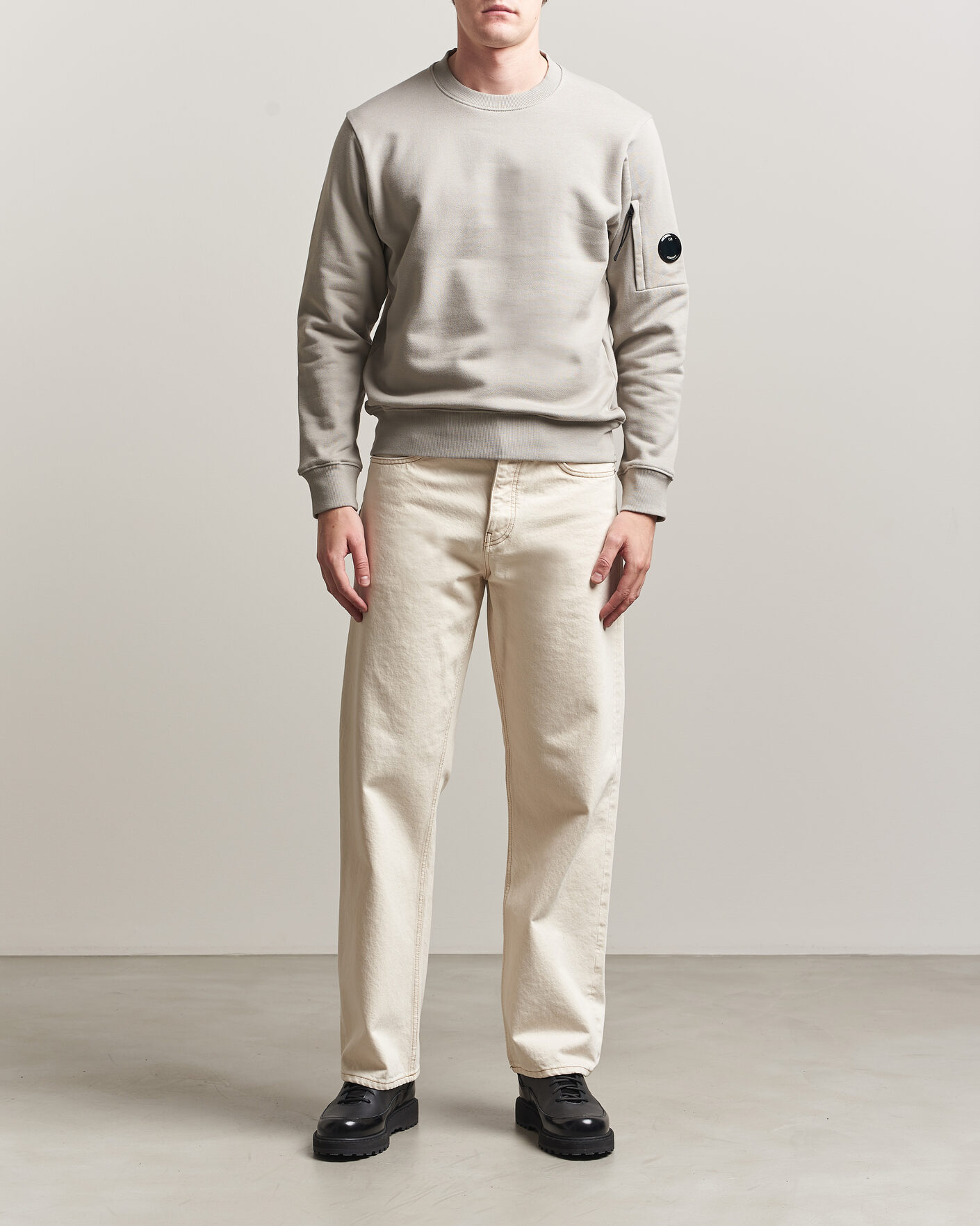Hombres | Jerséis y prendas de punto | C.P. Company | Diagonal Raised Fleece Lens Sweatshirt Light Grey