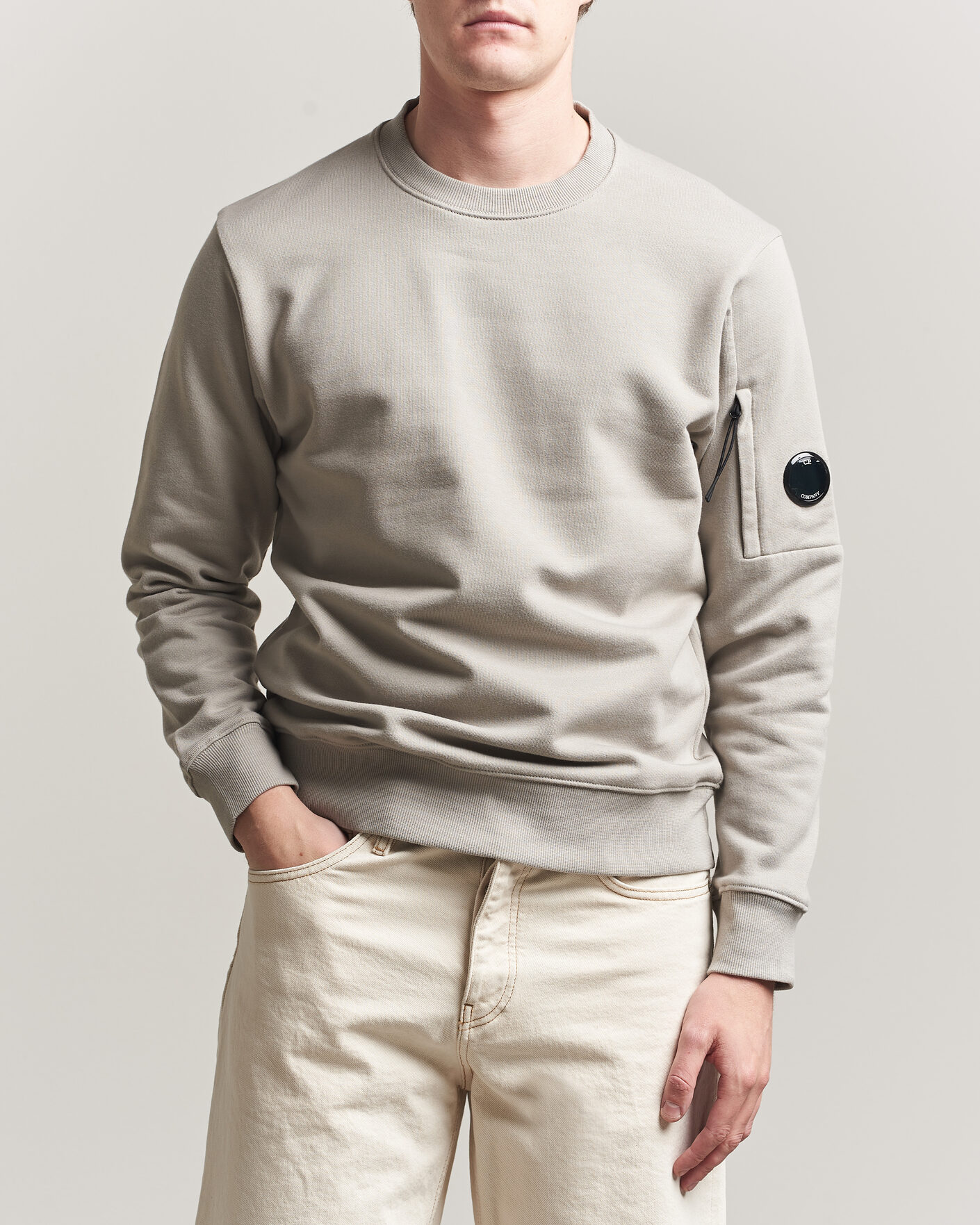 Hombres | Jerséis y prendas de punto | C.P. Company | Diagonal Raised Fleece Lens Sweatshirt Light Grey
