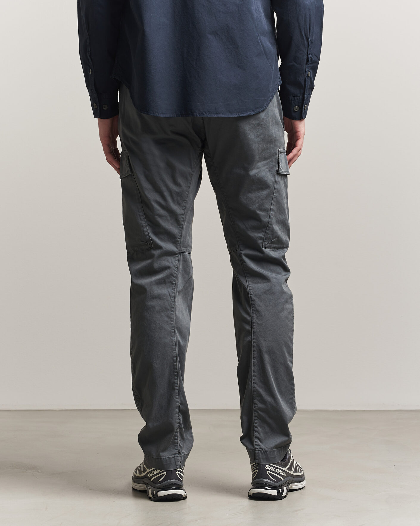 Hombres | Pantalones | C.P. Company | Satin Stretch Cargo Pants Dark Grey