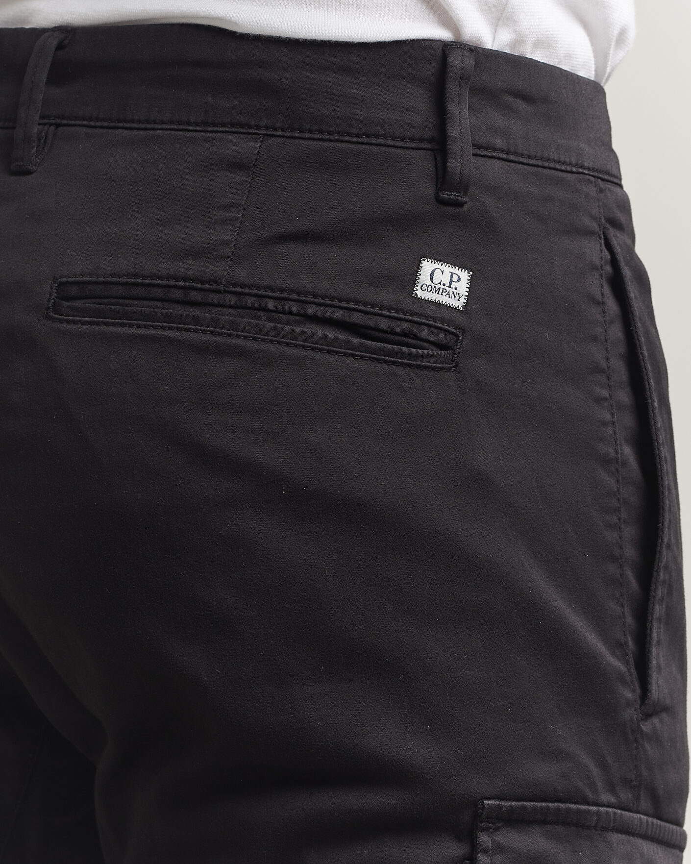 Hombres | Pantalones | C.P. Company | Satin Stretch Cargo Pants Black