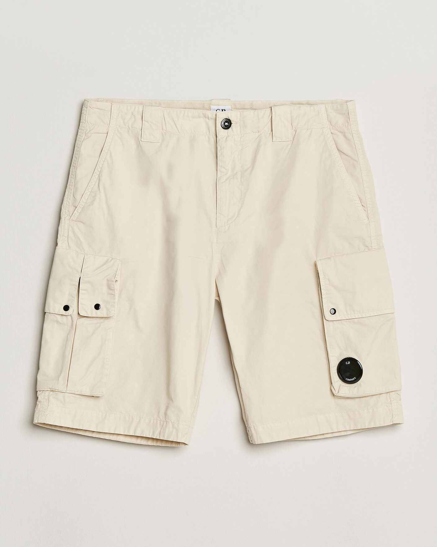 Hombres | Pantalones cortos | C.P. Company | Cotton Gabardine Cargo Shorts Cream