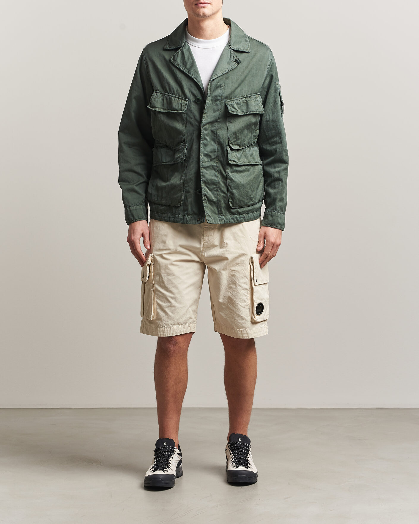 Hombres | Pantalones cortos | C.P. Company | Cotton Gabardine Cargo Shorts Cream