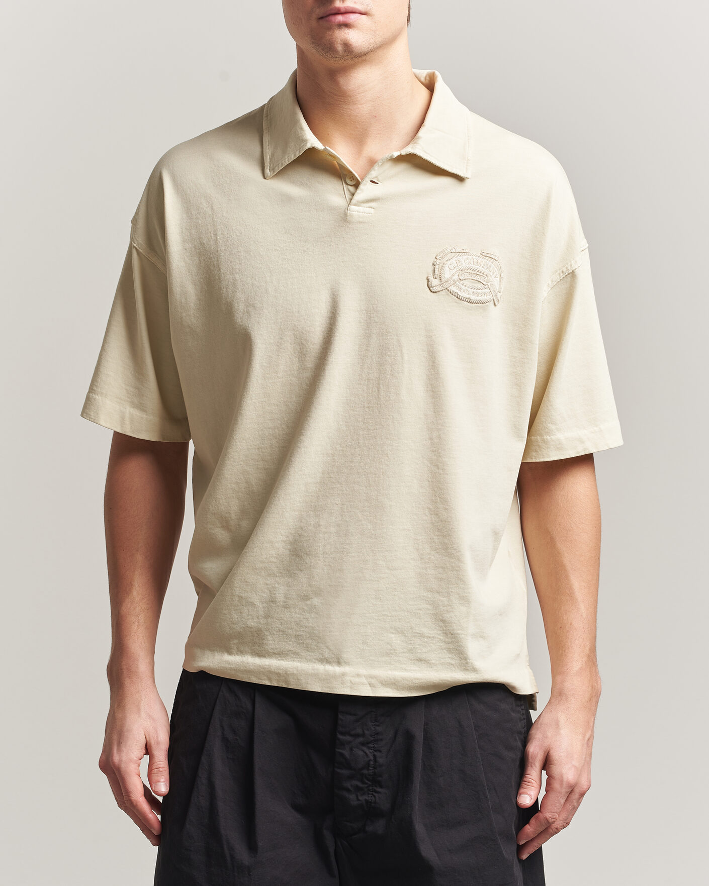 Hombres | Polos | C.P. Company | Boxy Fit Cotton Logo Polo Cream