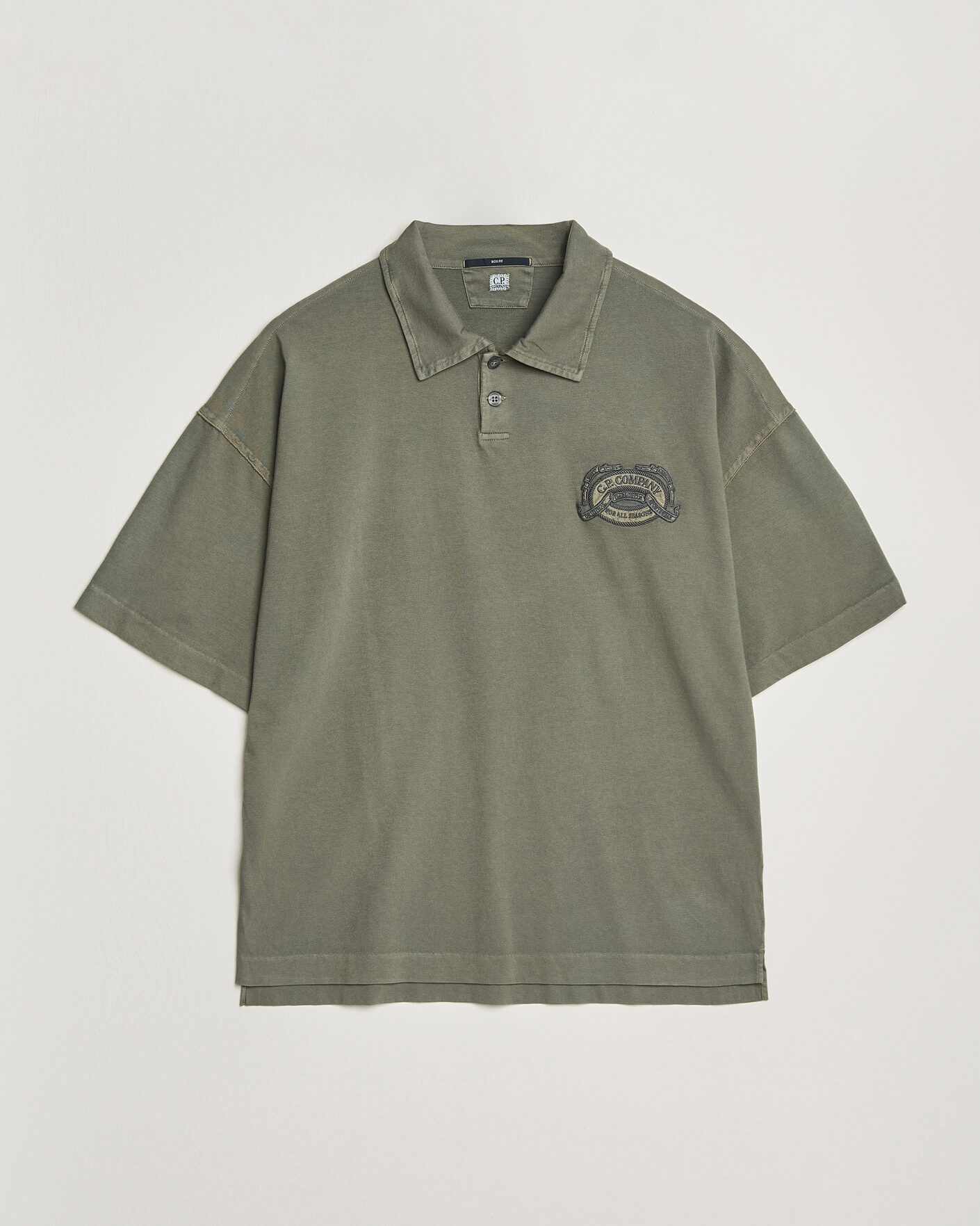 Hombres | Polos | C.P. Company | Boxy Fit Cotton Logo Polo Dark Green