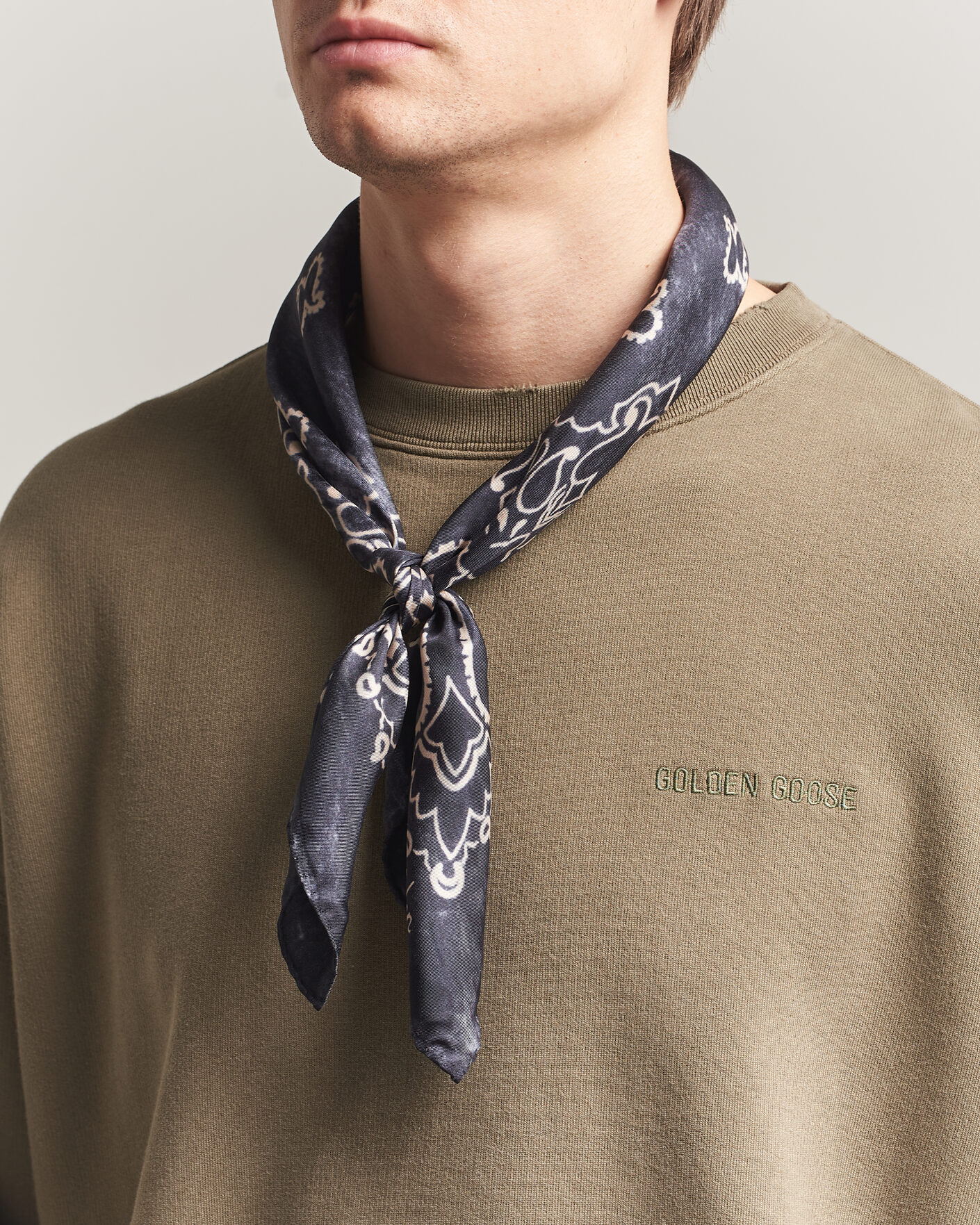 Hombres | Pañuelos de bolsillo | Golden Goose | Paisley Silk Bandana Antracite