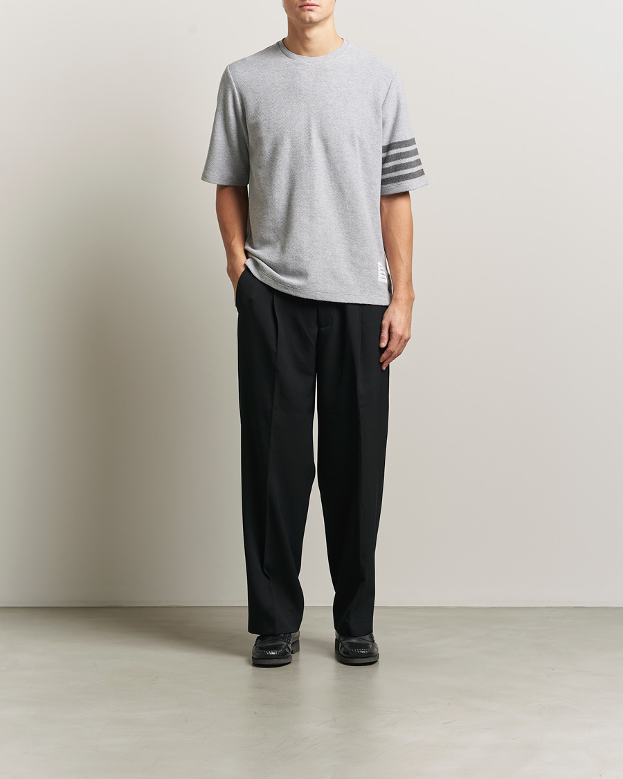 Hombres | Camisetas | Thom Browne | Textured Pique 4 Bar T-Shirt Pale Grey